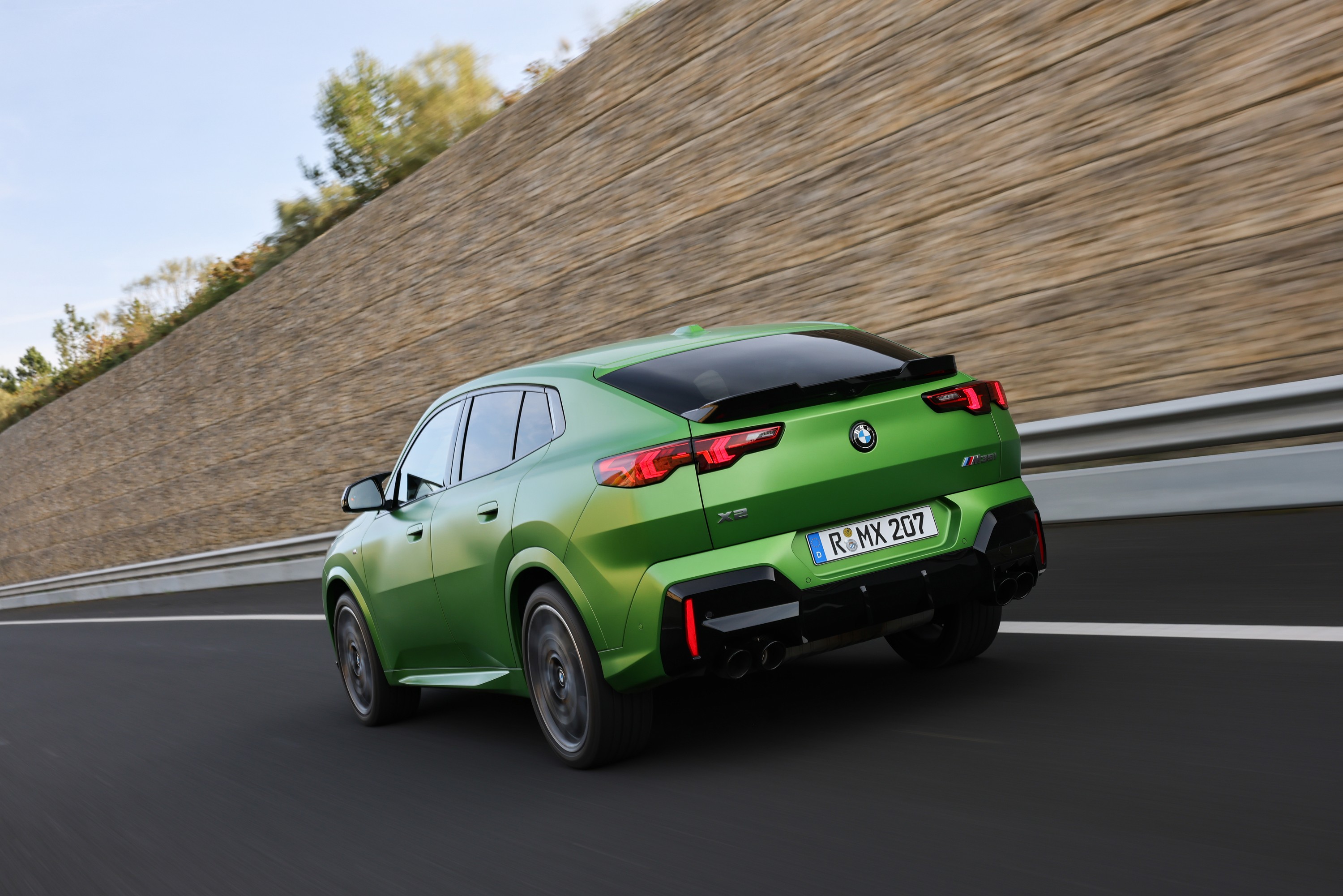 BMW X2 driving P90540126