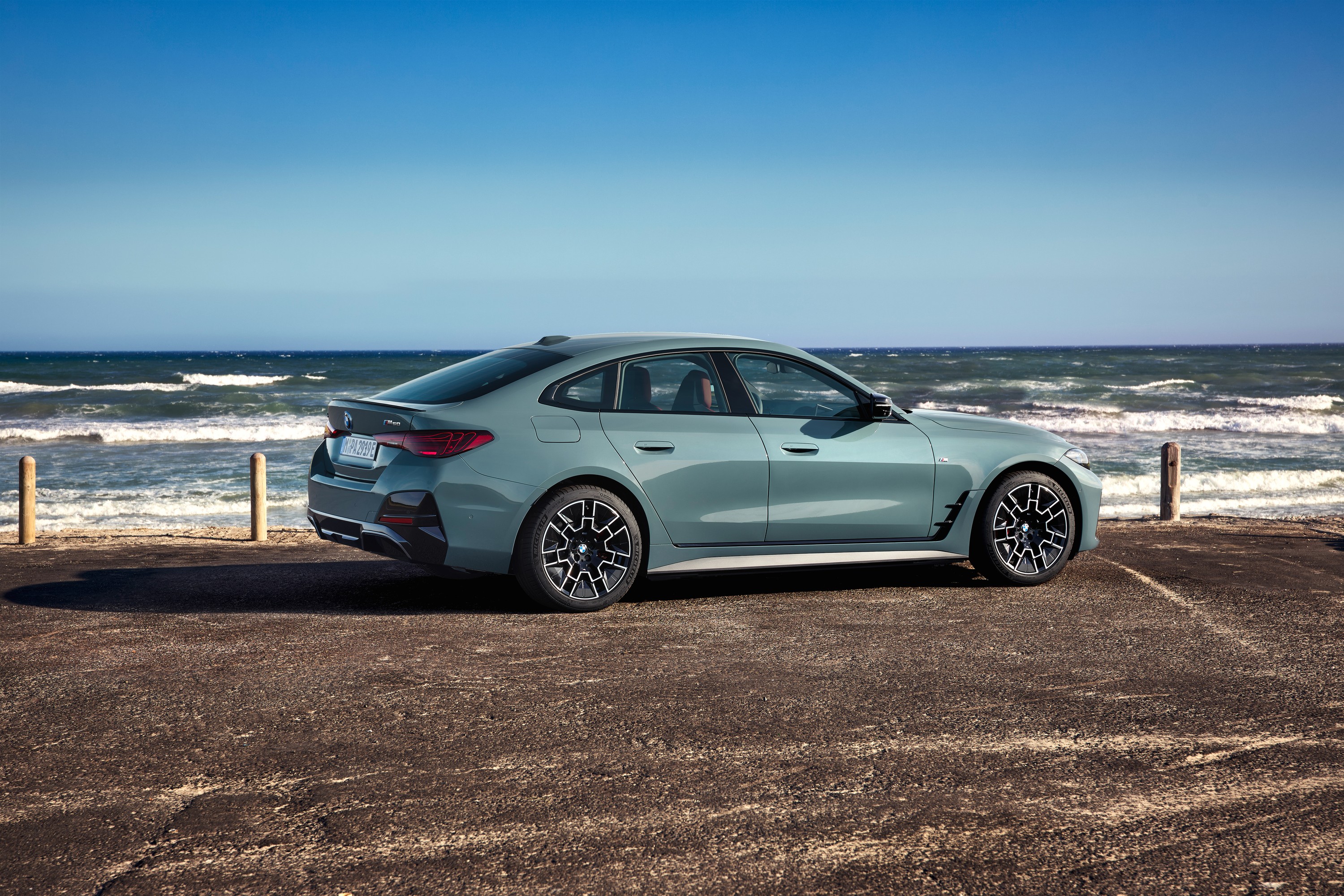 BMW i4 exterior P90546640