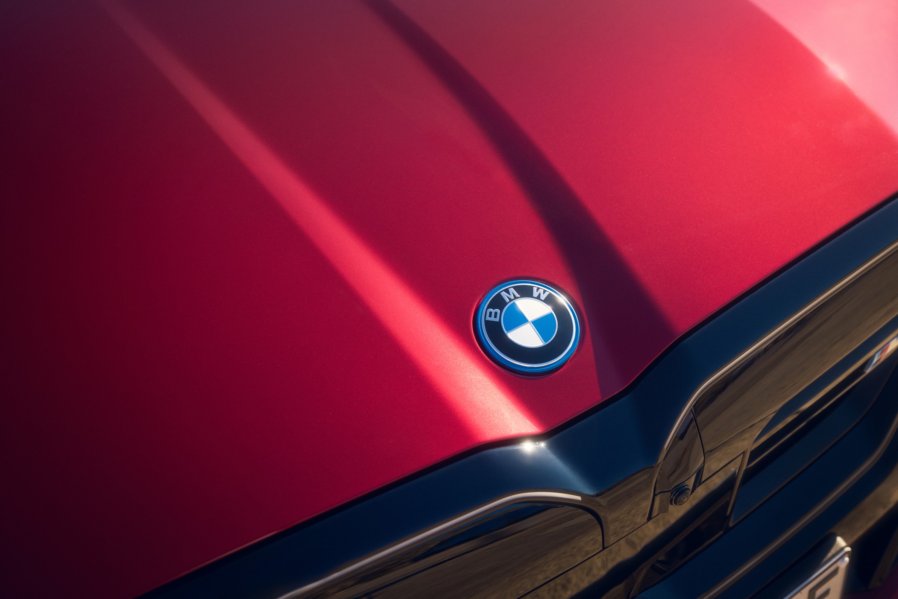BMW i5 exterior P90566411
