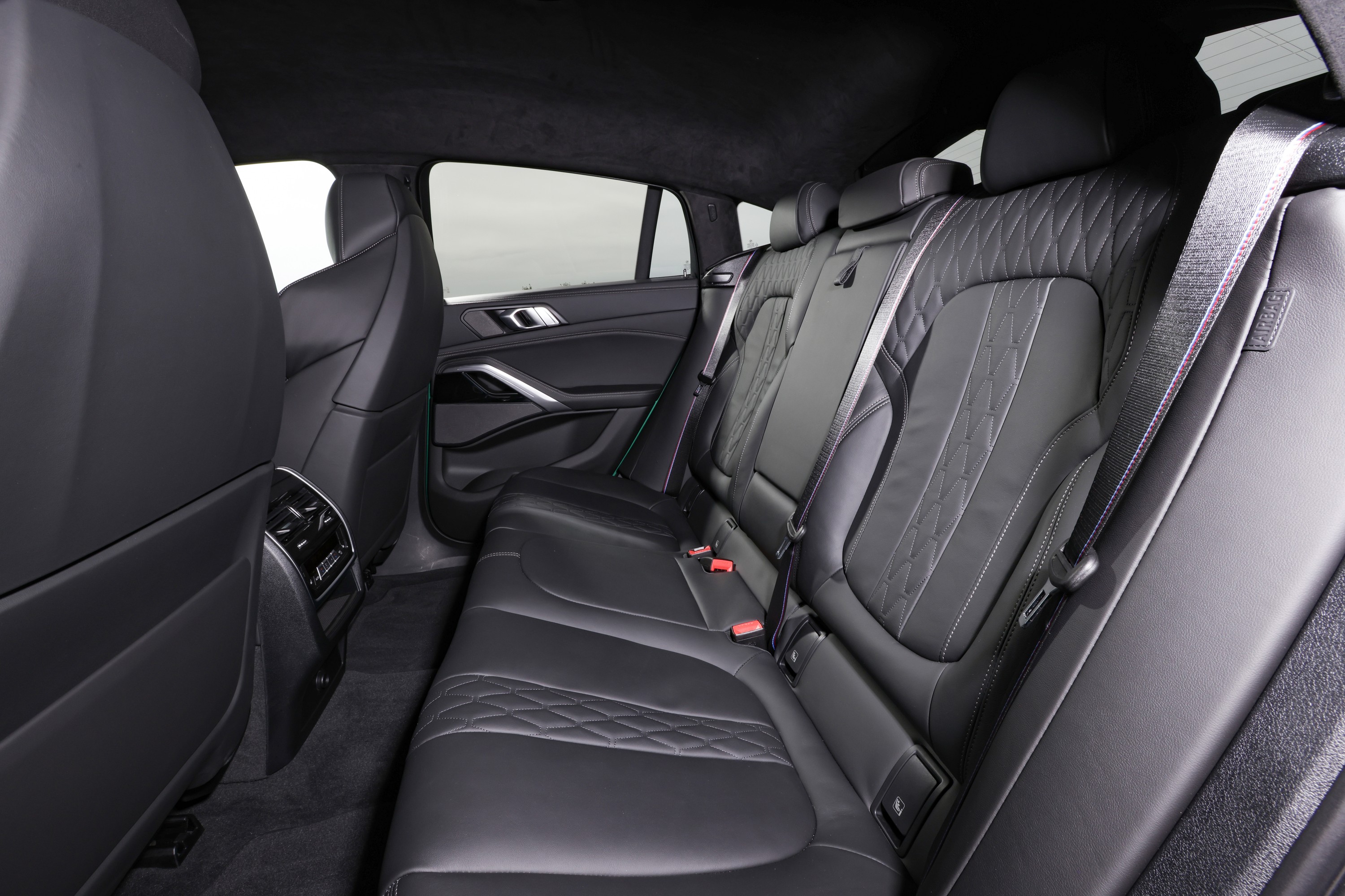 BMW X6 exterior P90518174