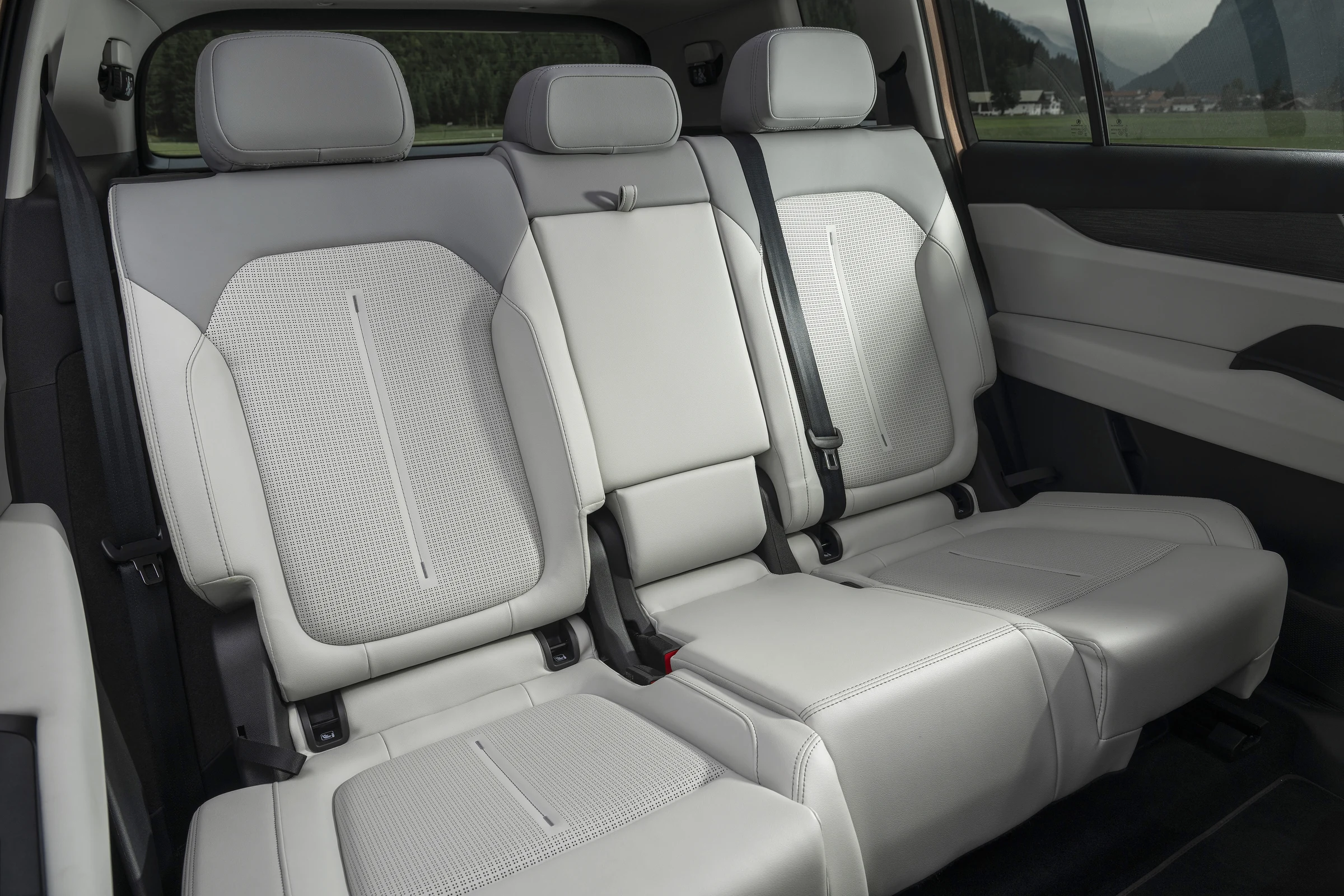 Skoda Peaq interior official photo 10