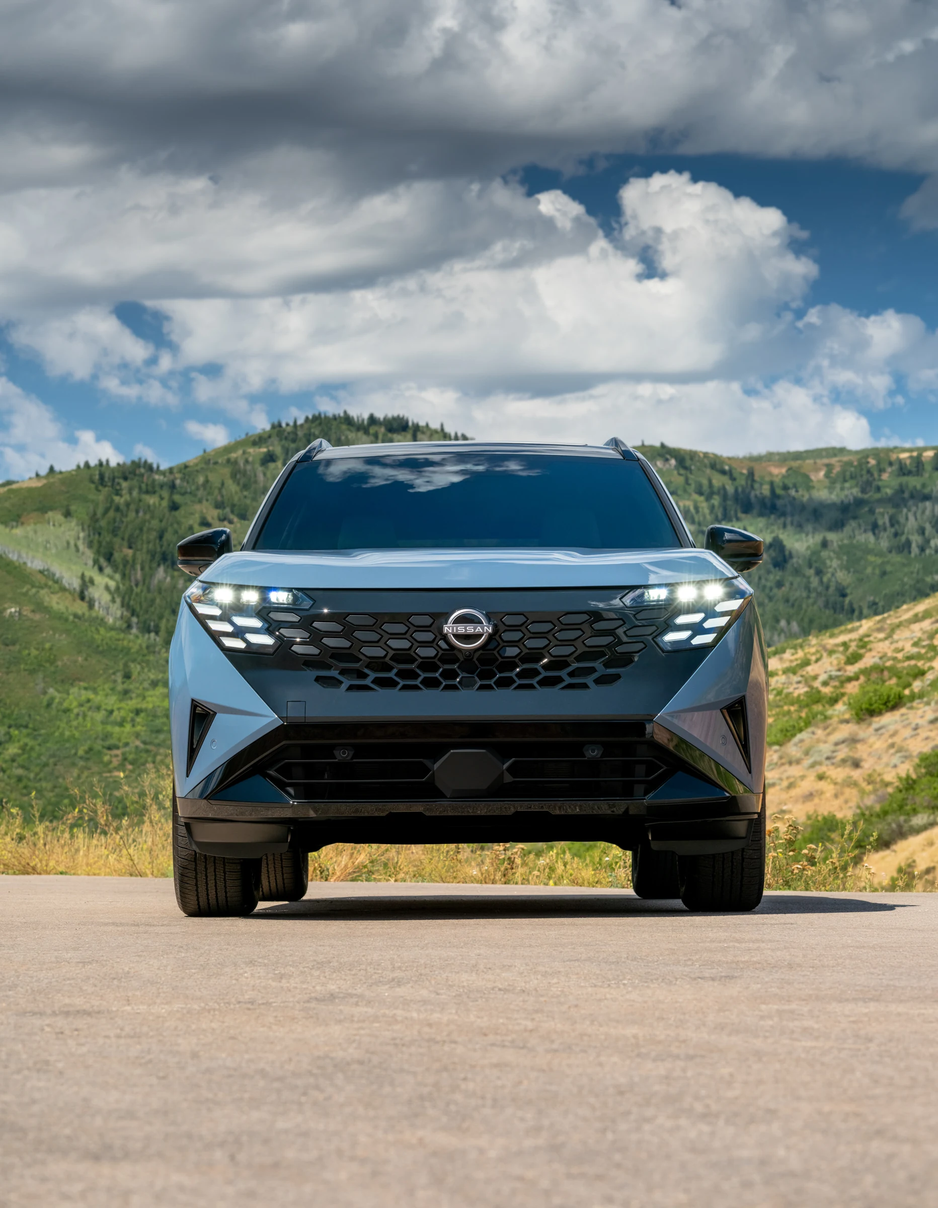 2027 Nissan Rogue Hybrid exterior photo 8