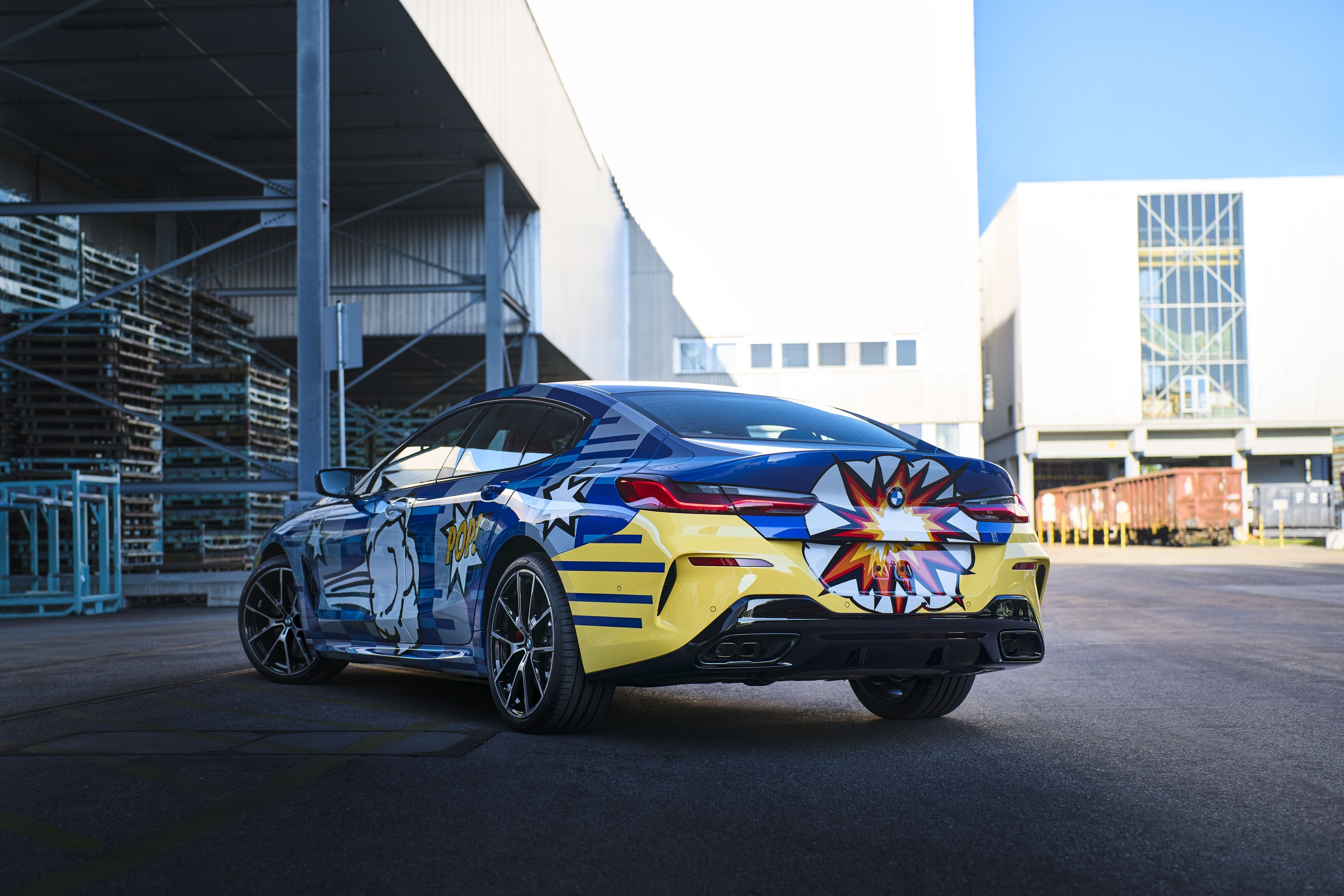 BMW M850i exterior P90449963