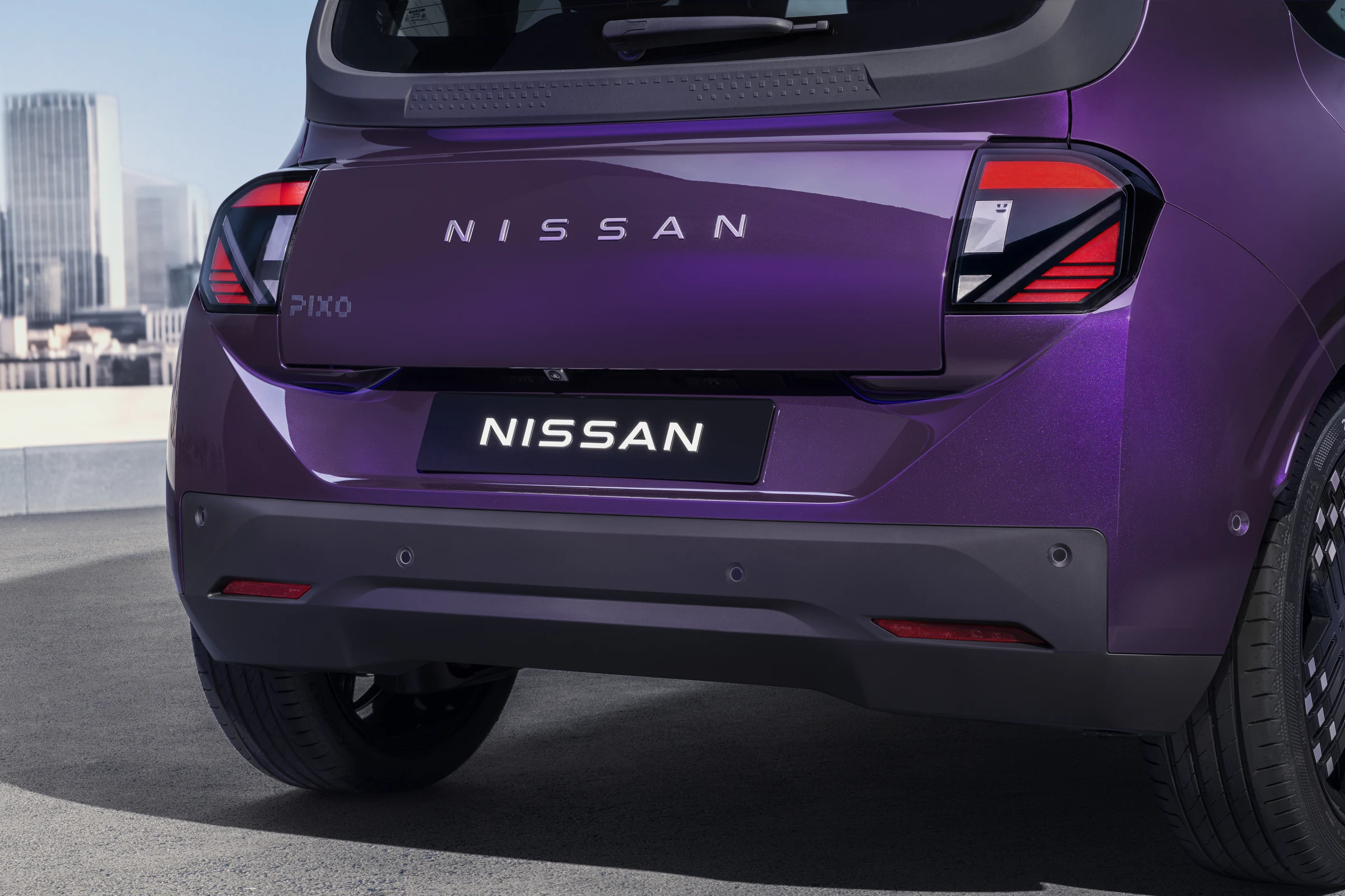 Nissan Pixo exterior official photo 19