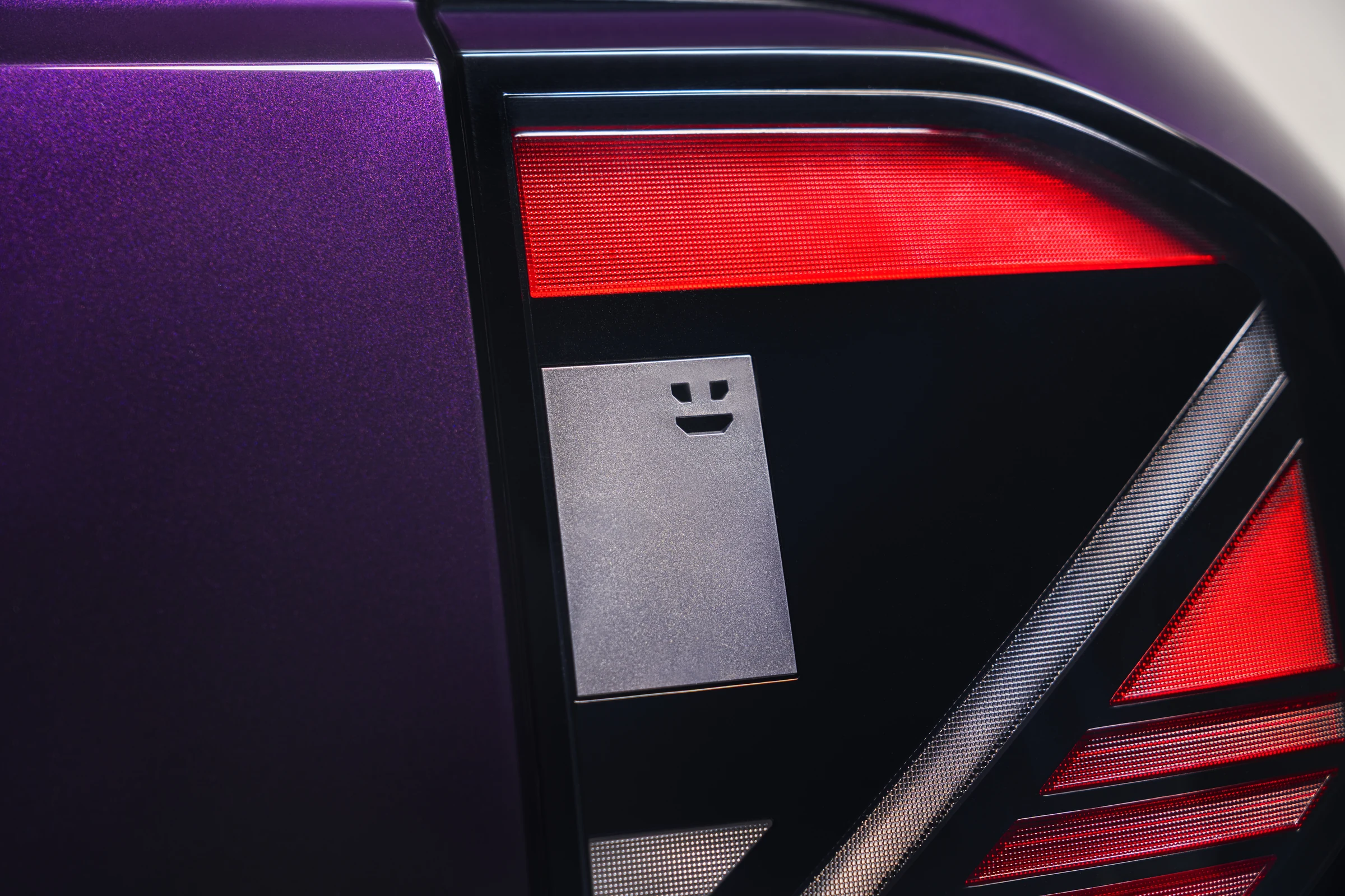 Nissan Pixo close-up details official photo 12