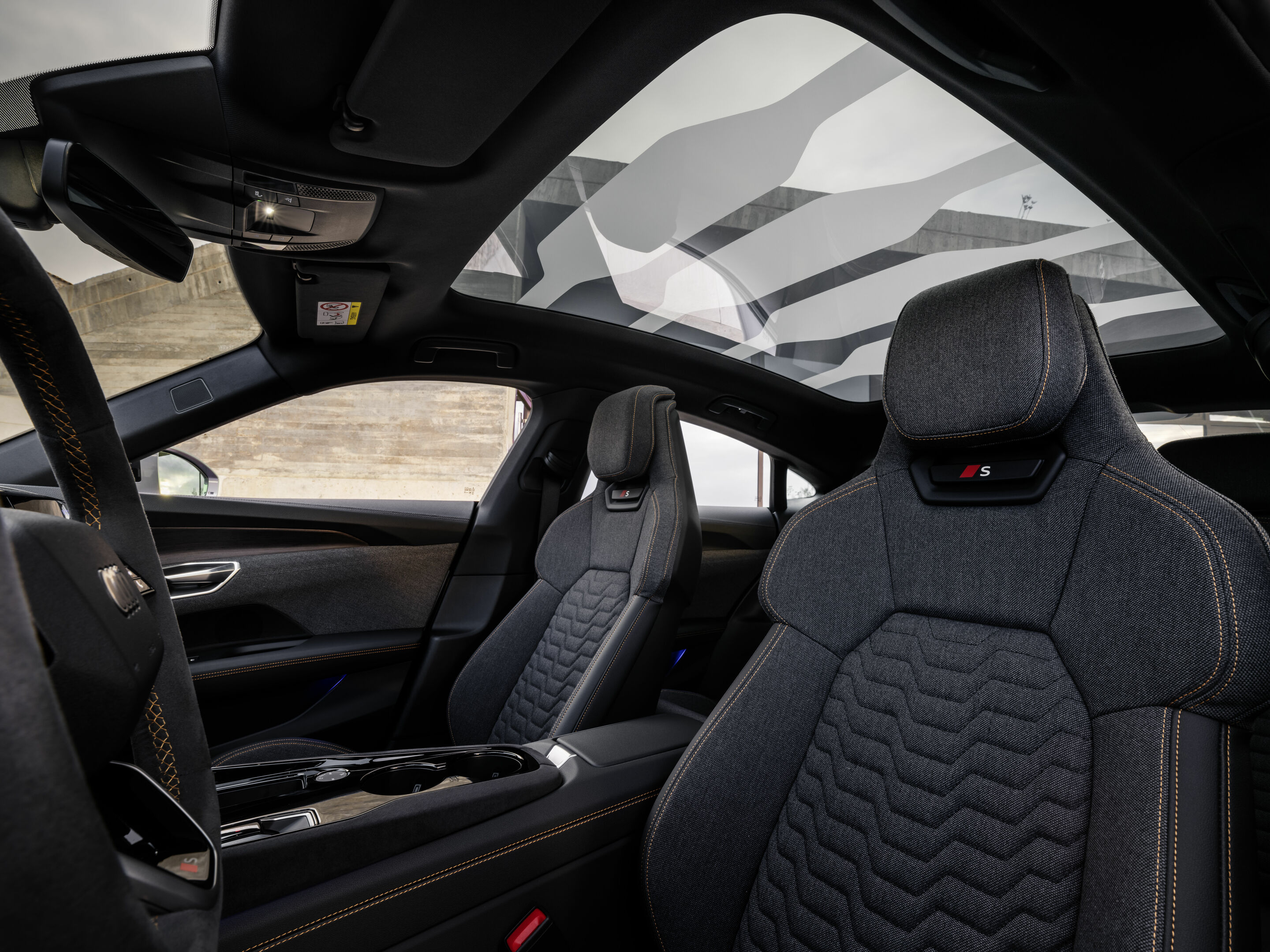 Audi S e-tron GT interior and cockpit A242625