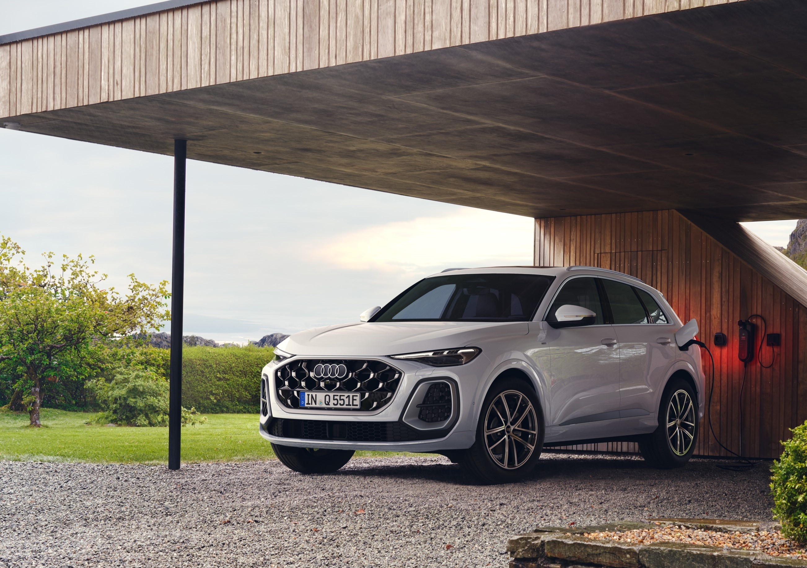 Audi Q5 SUV e-hybrid additional exterior official photo