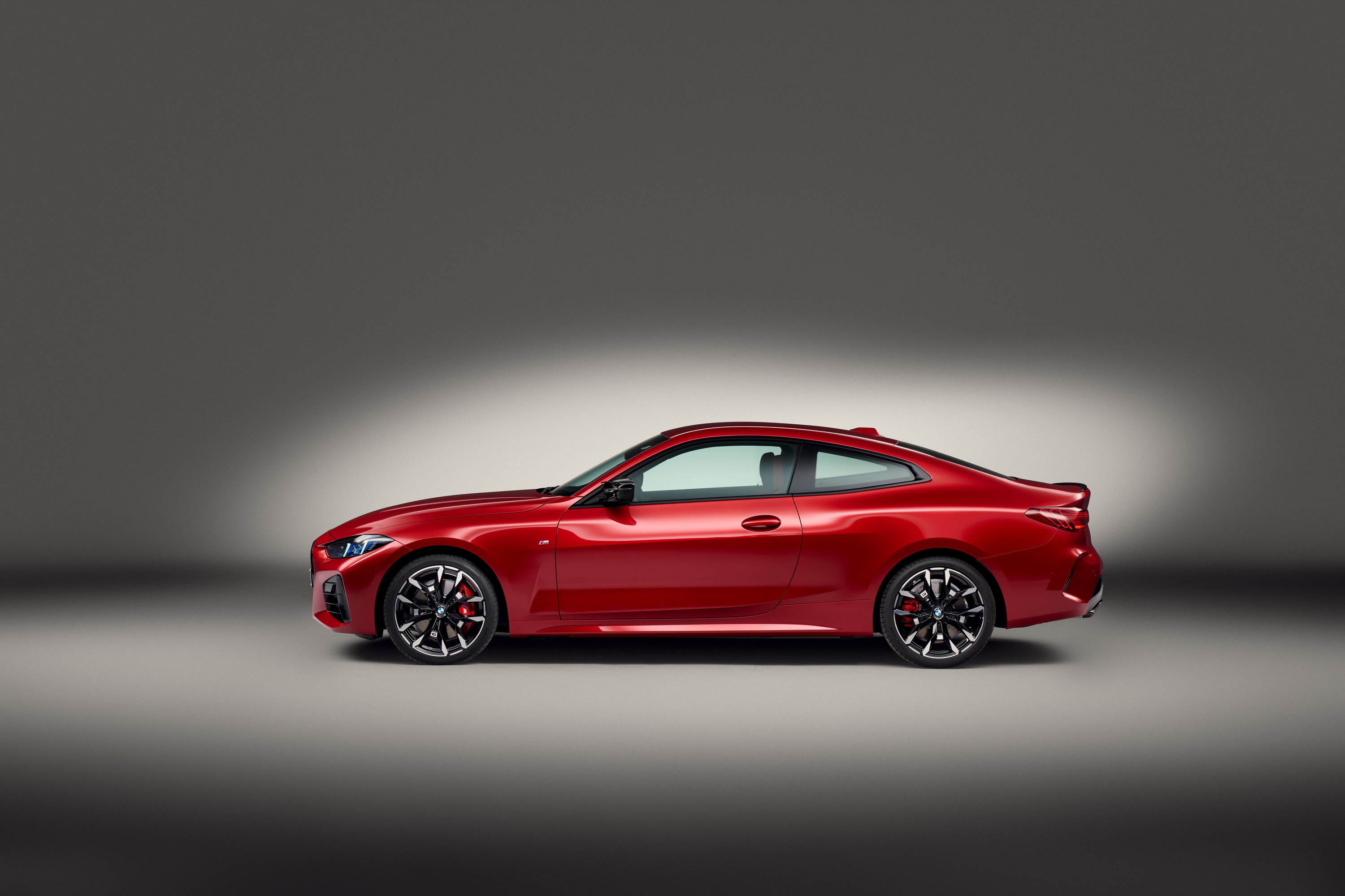 BMW 4 Series exterior P90535815