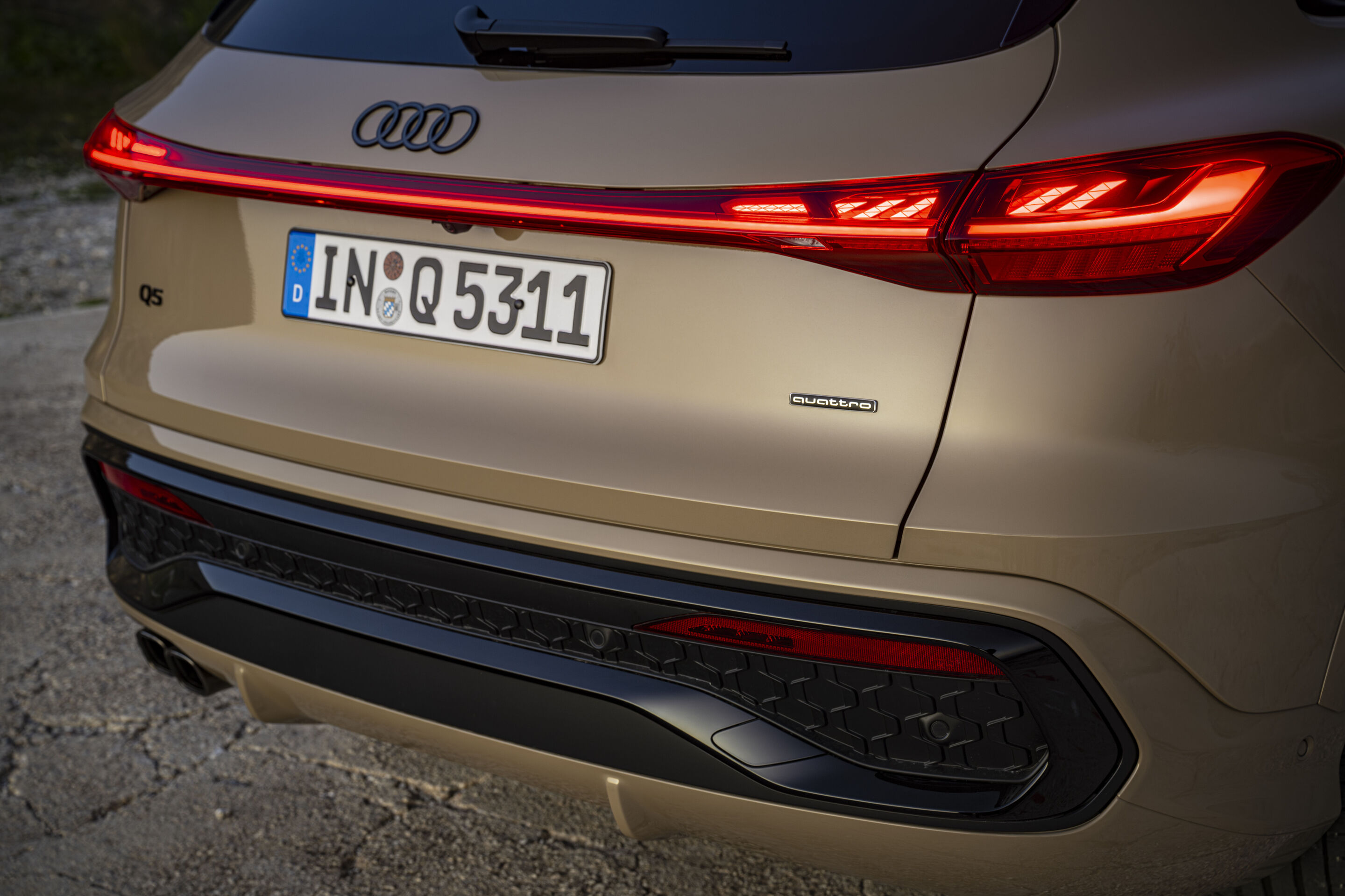 Audi Q5 SUV additional exterior official photo