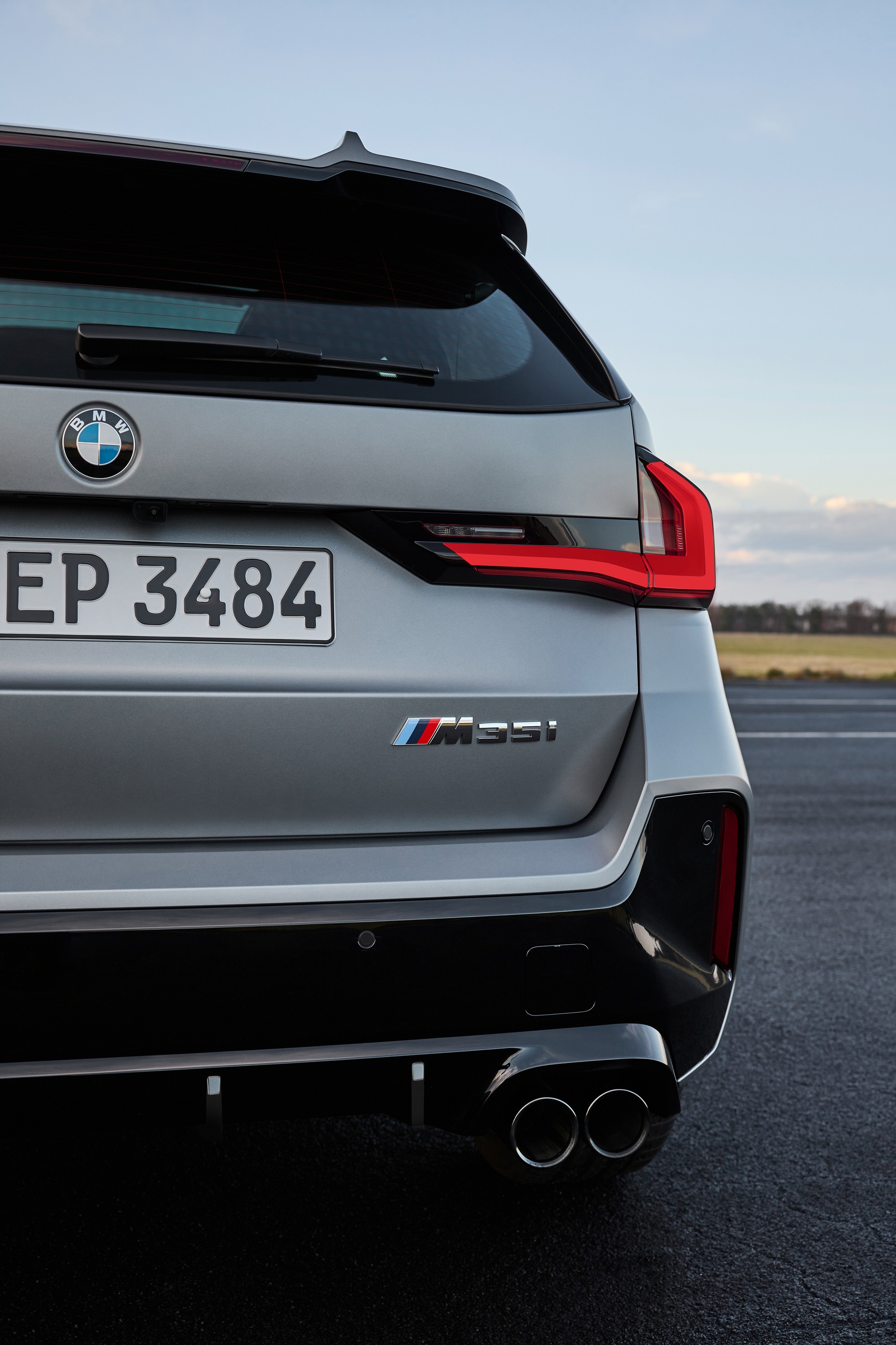 BMW X1 exterior P90509801