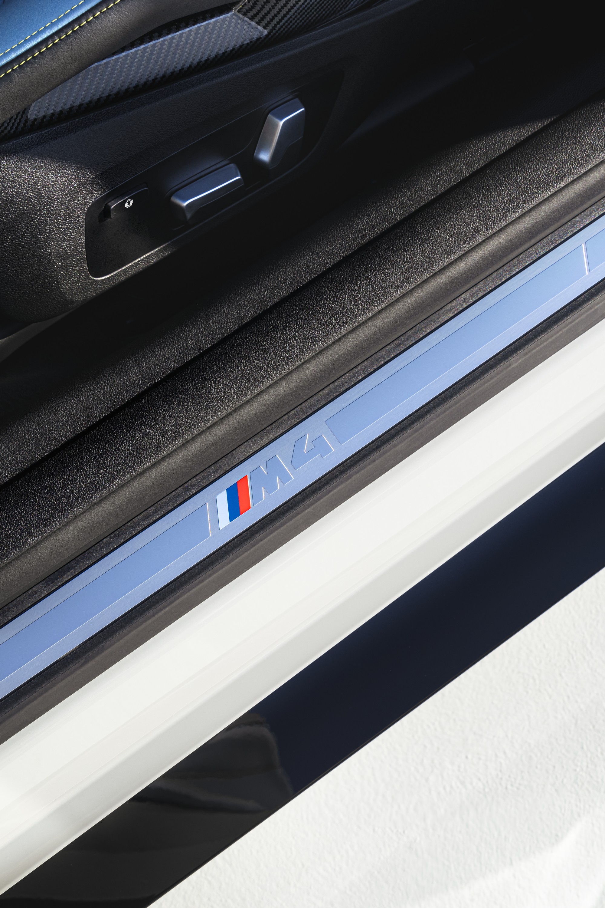 BMW M4 exterior P90536860