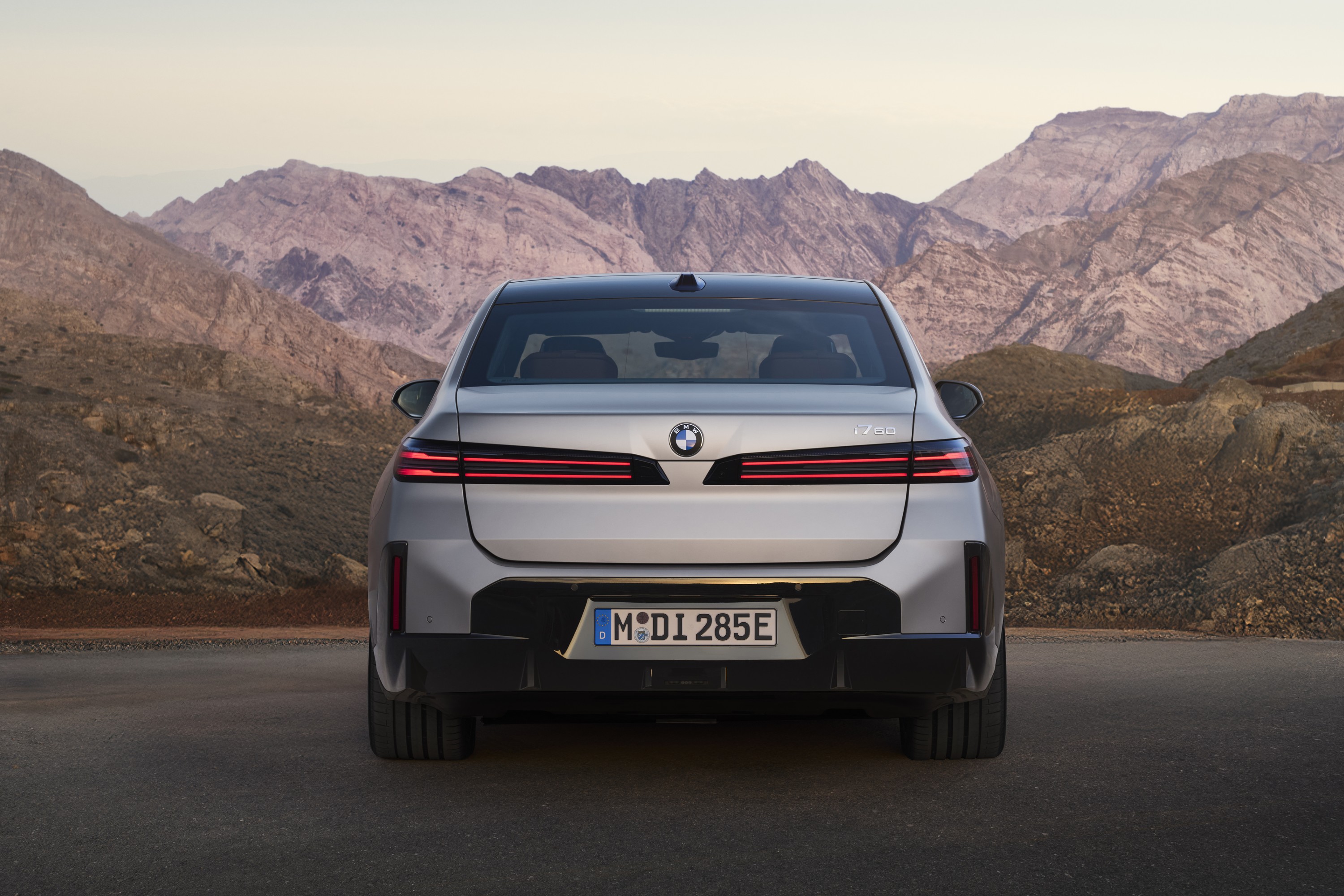 BMW i7 exterior P90636164