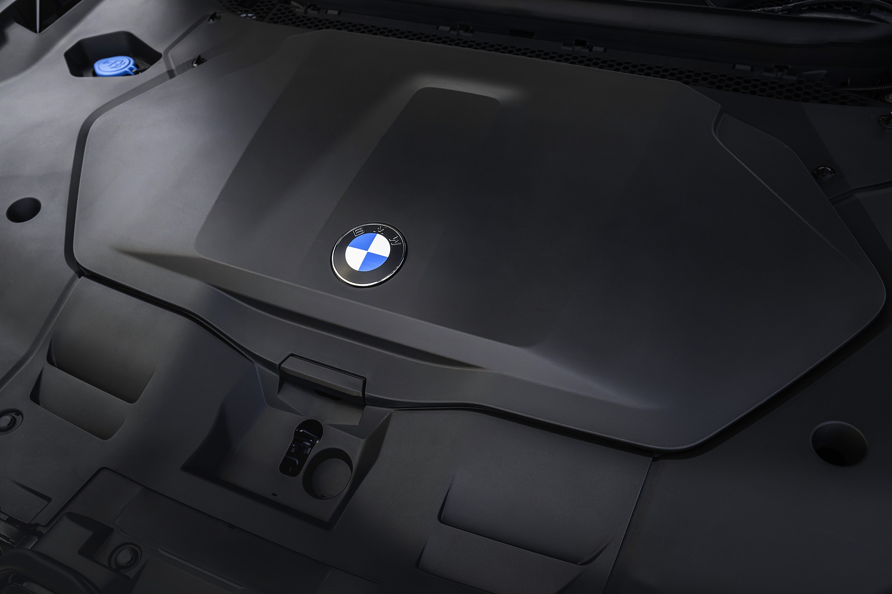 BMW iX3 exterior P90626711
