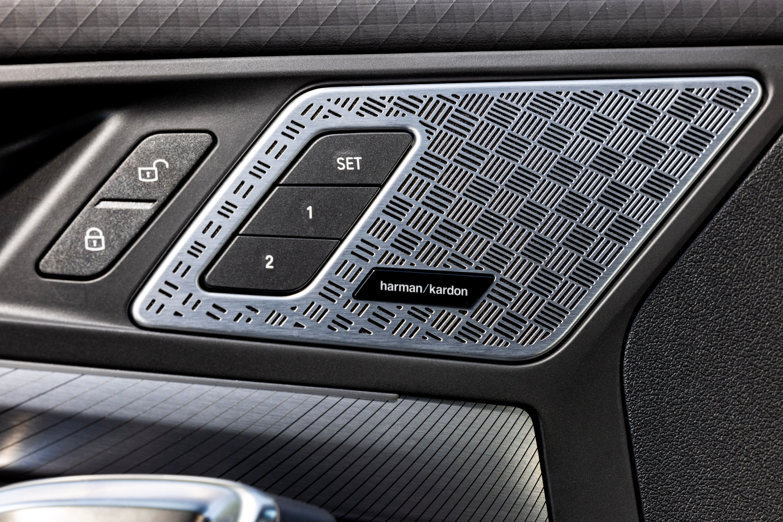 BMW iX2 interior P90540041