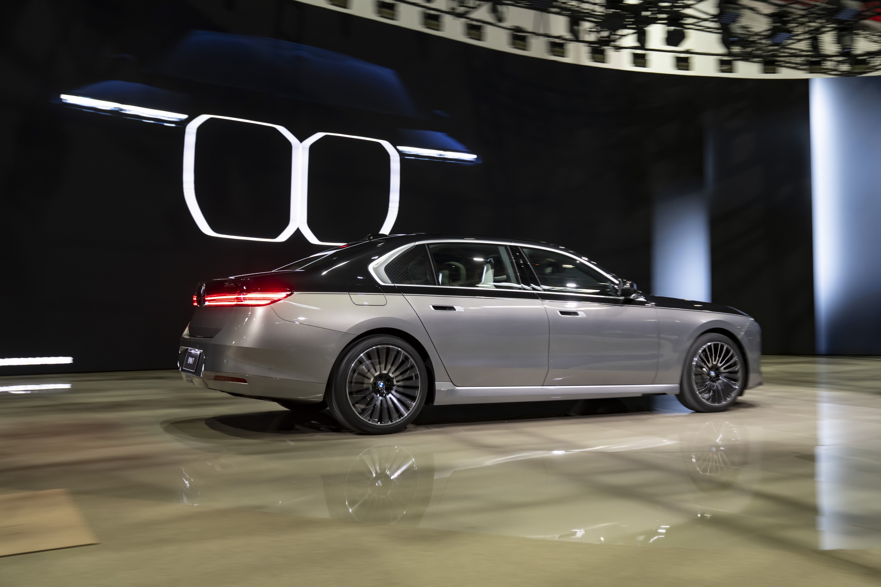 BMW 7 Series exterior P90639032
