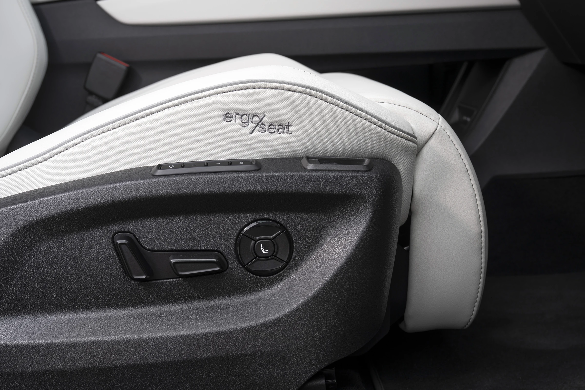 Skoda Peaq interior official photo 7