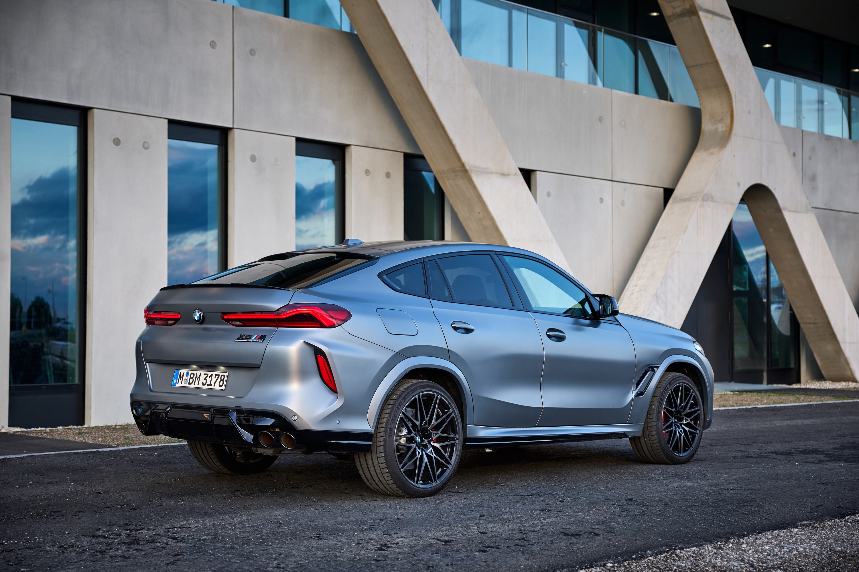 BMW X6 exterior P90518046