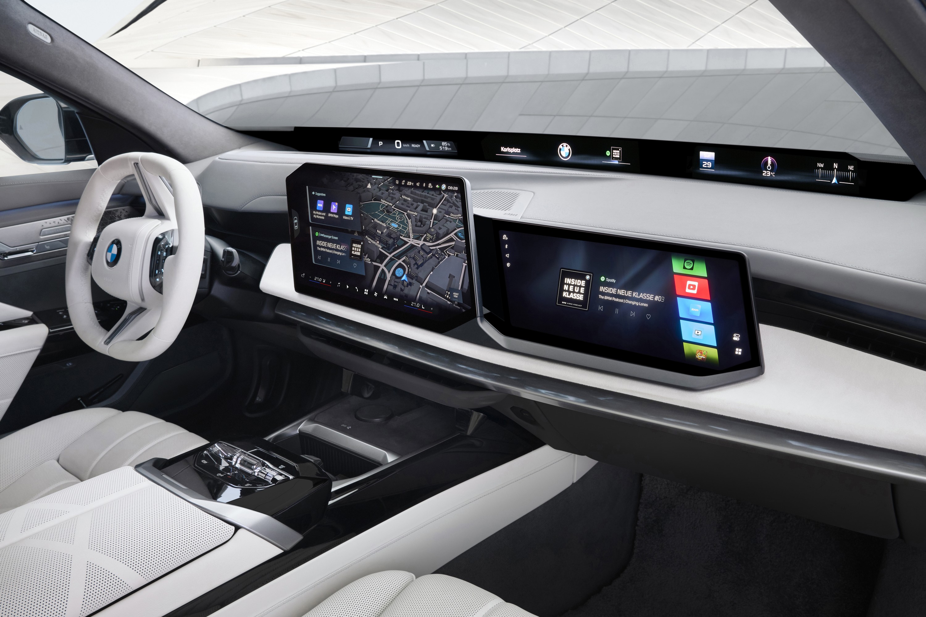 BMW 7 Series interior P90638736
