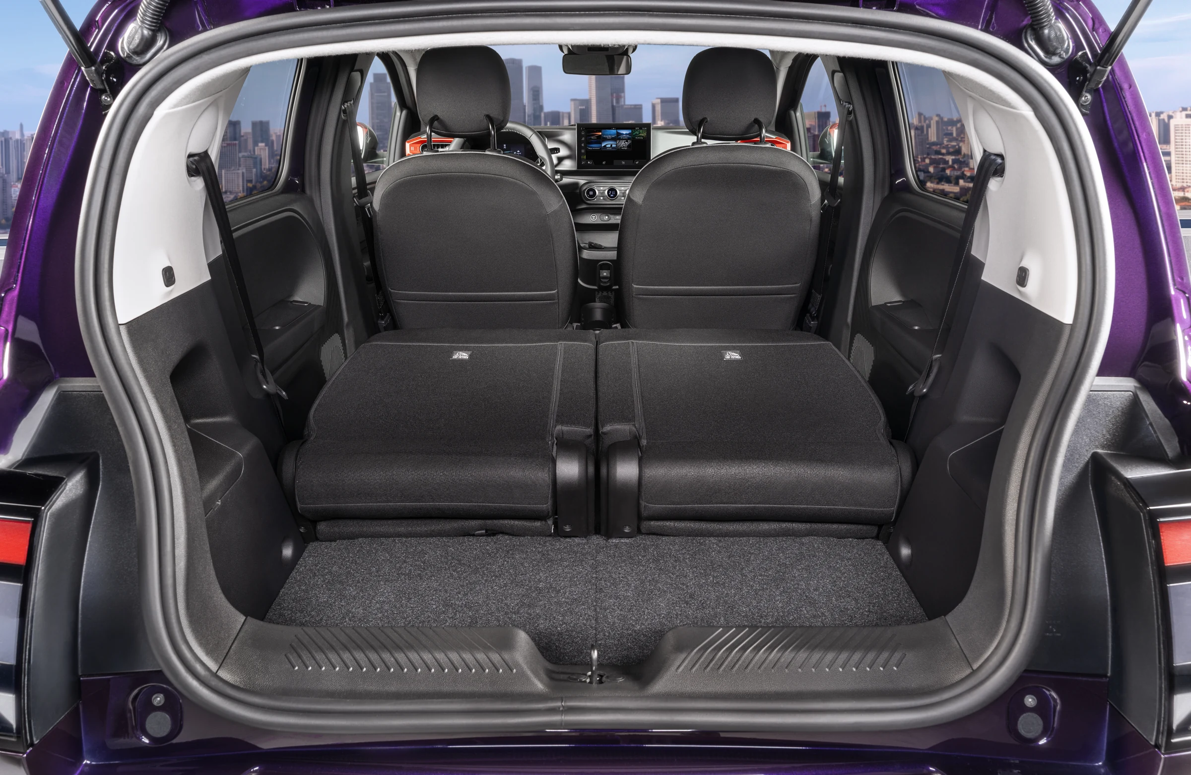 Nissan Pixo interior official photo 26