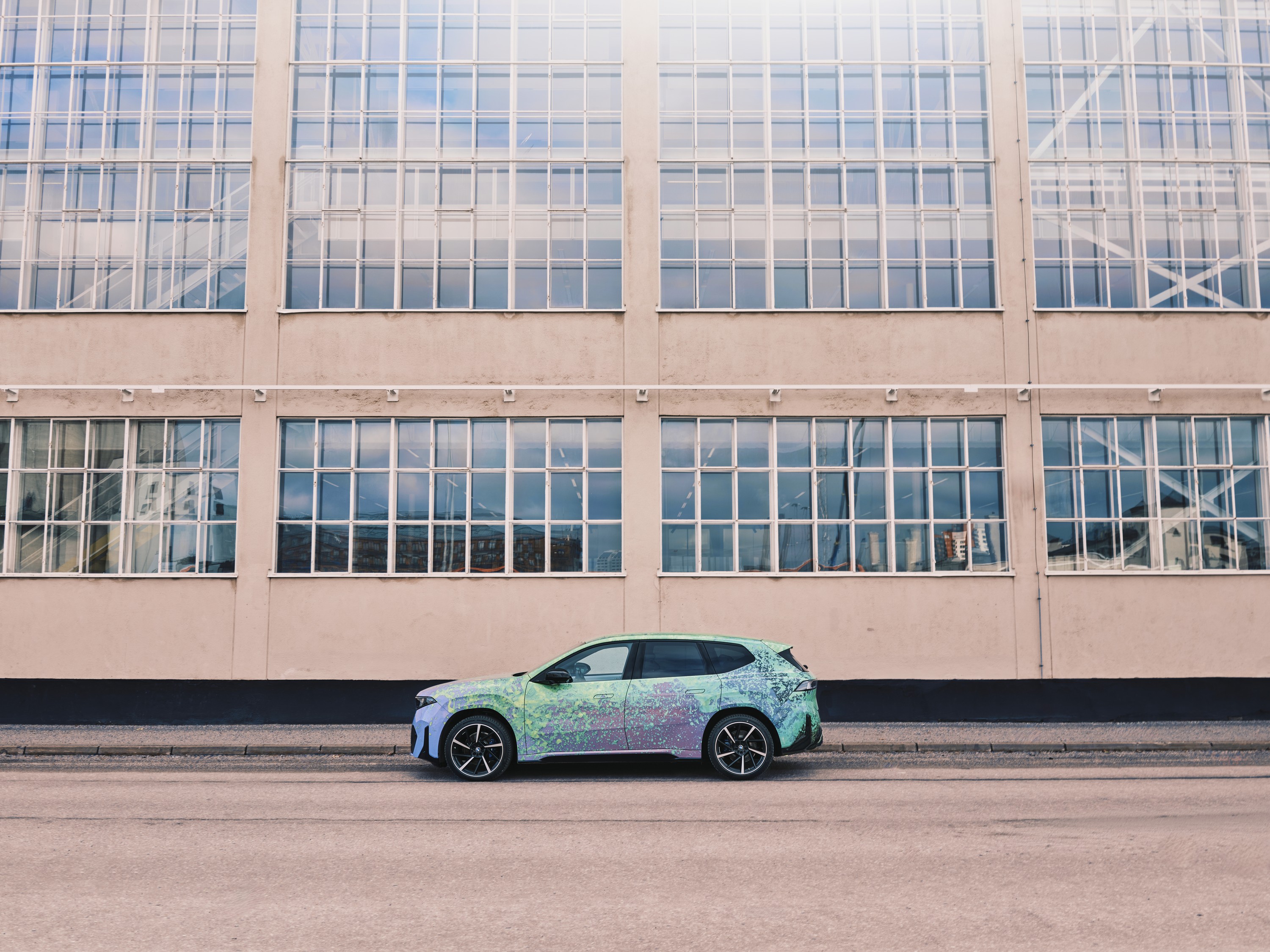 BMW i7 exterior P90637537