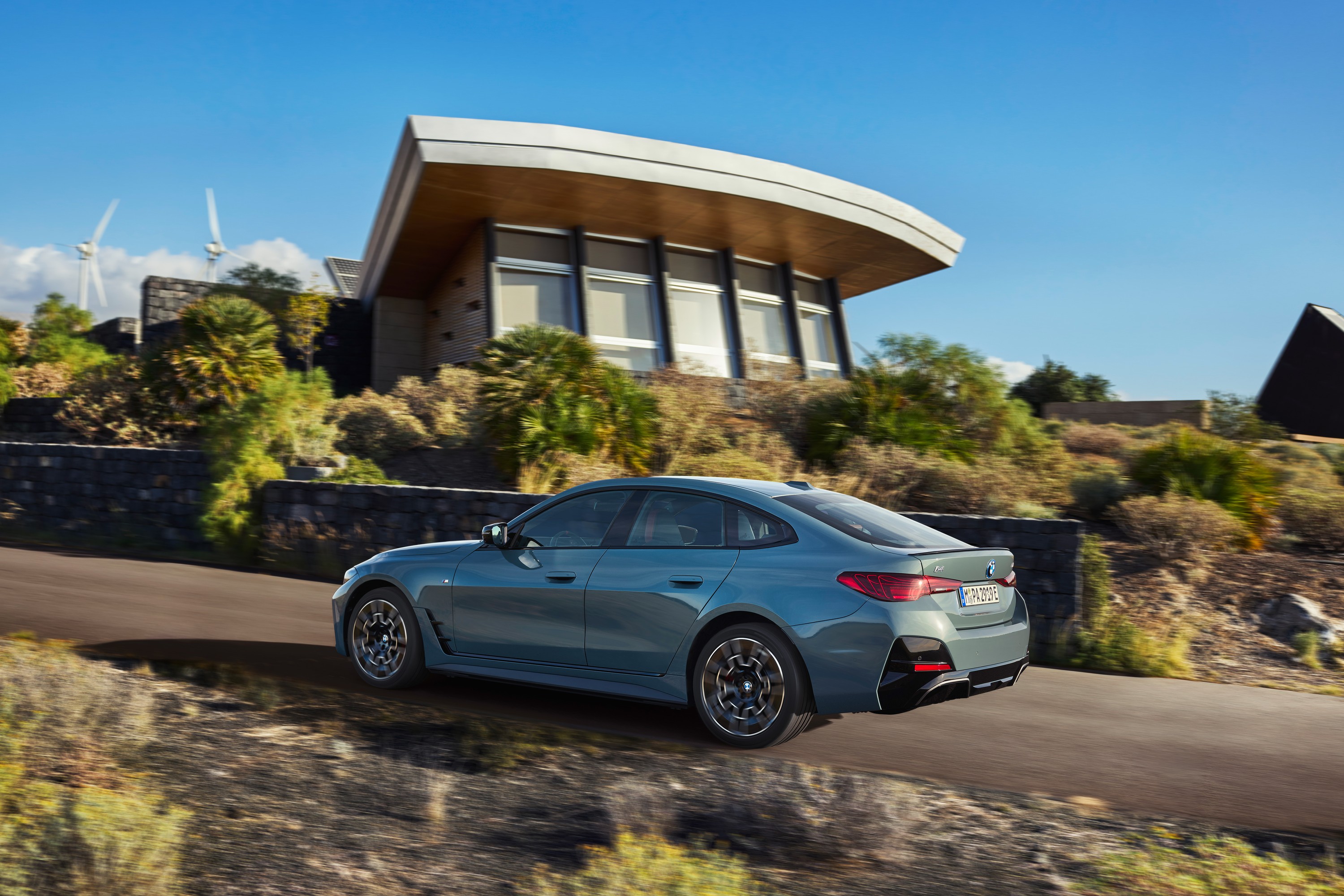 BMW i4 exterior P90546647