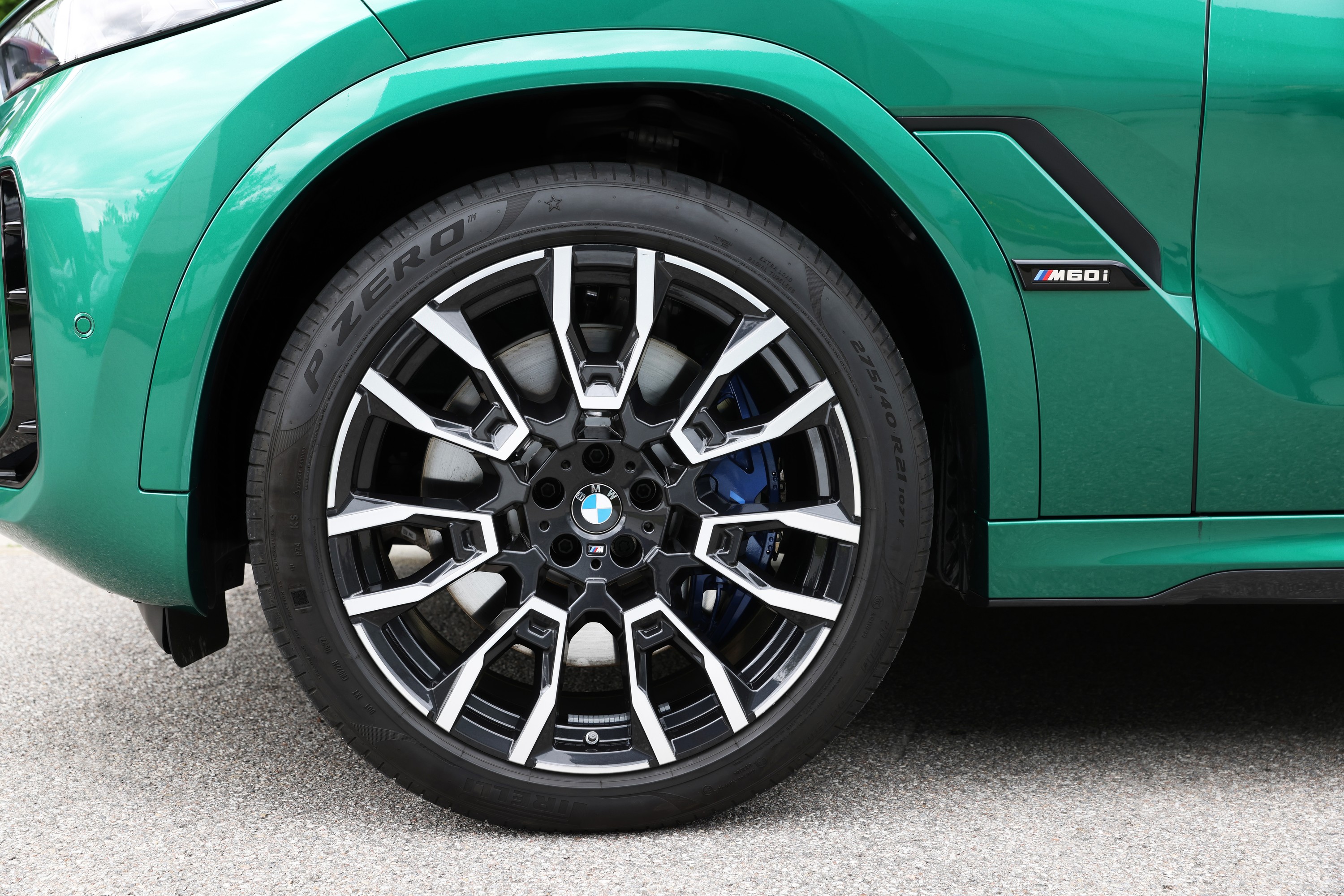 BMW X6 exterior P90518177