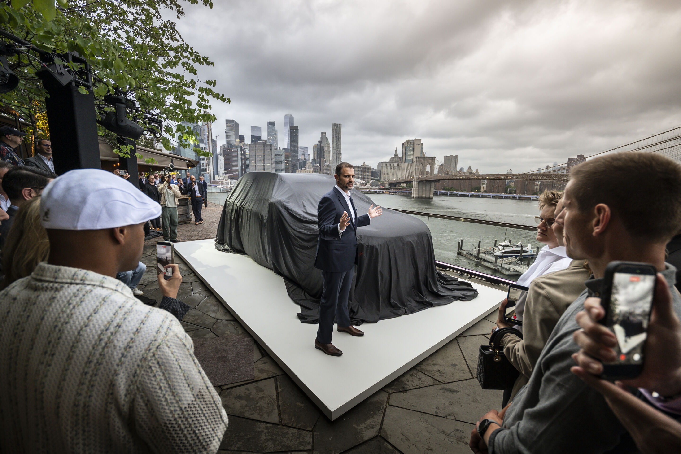 Audi Q9 Exterior official photo
