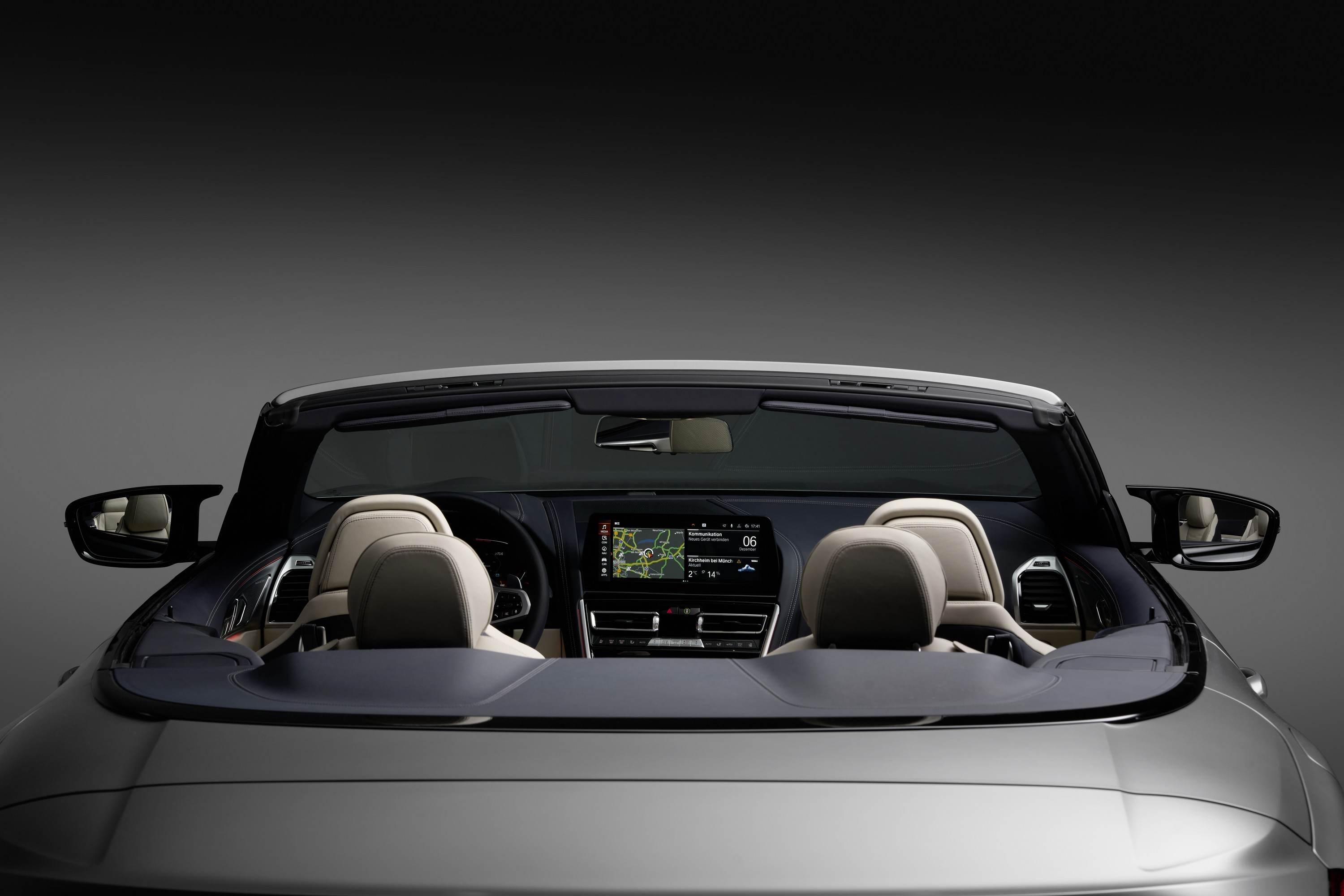 BMW M850i exterior P90449098