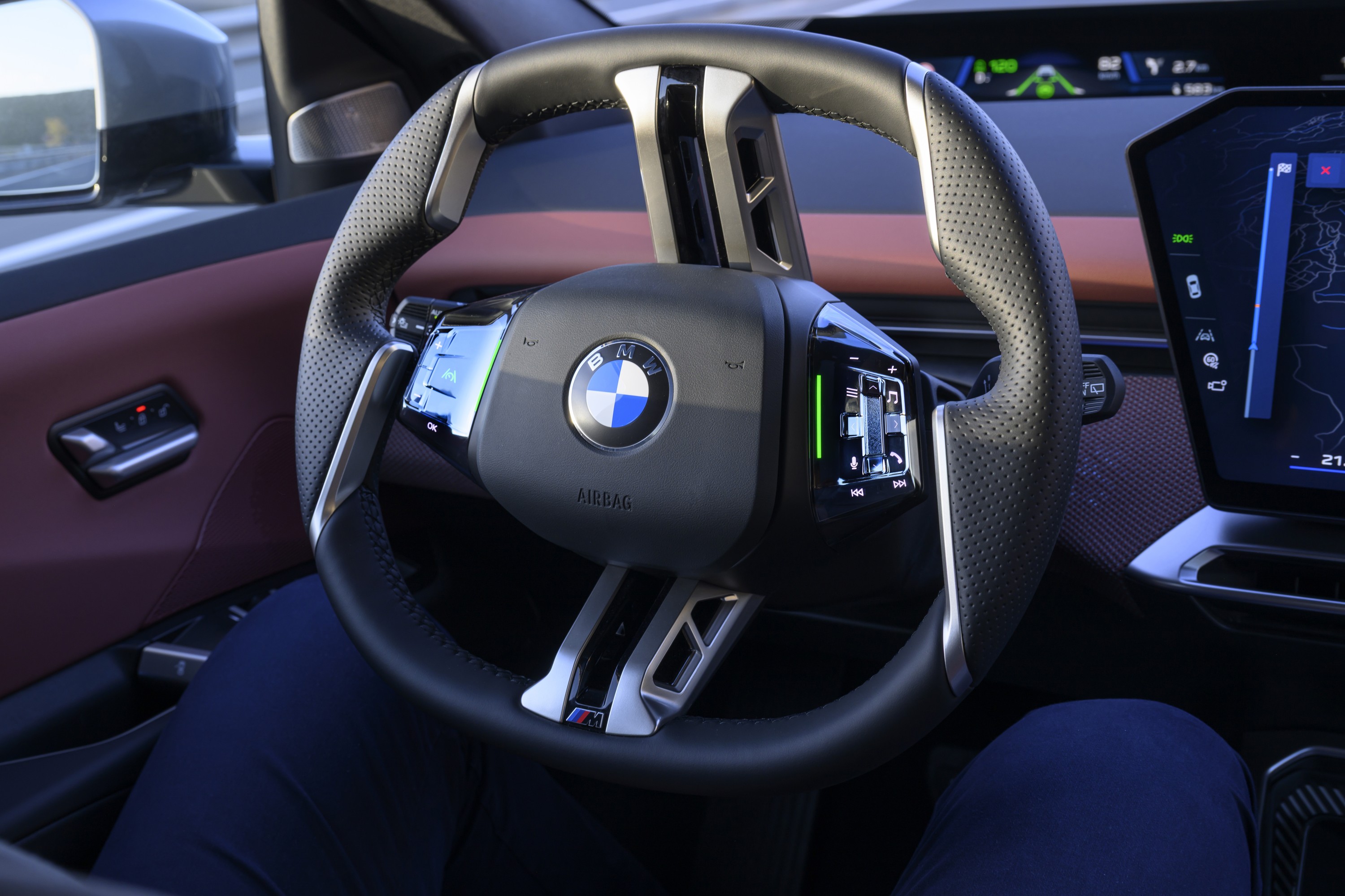 BMW iX3 driving P90626836