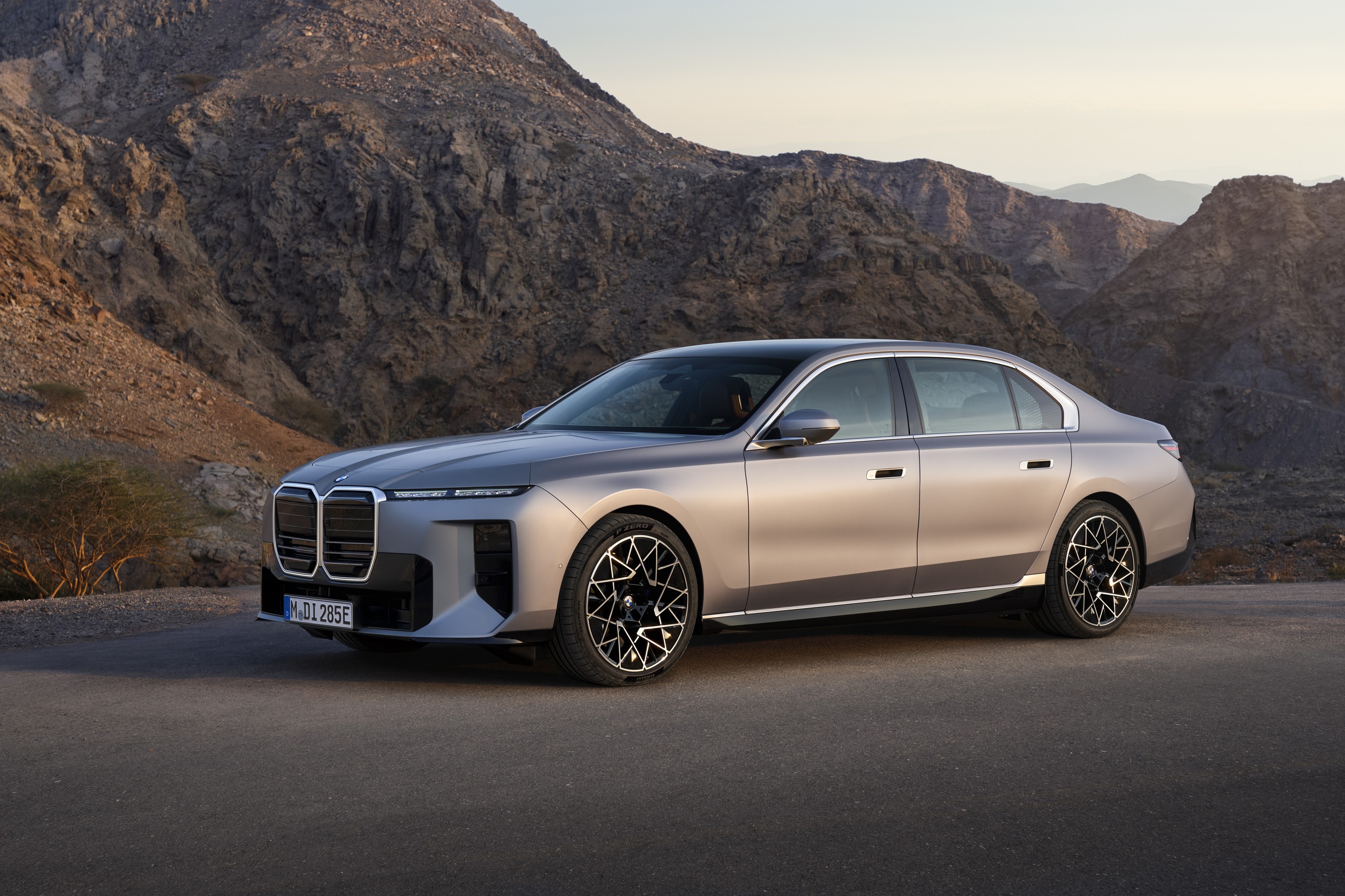 BMW i7 exterior P90636141