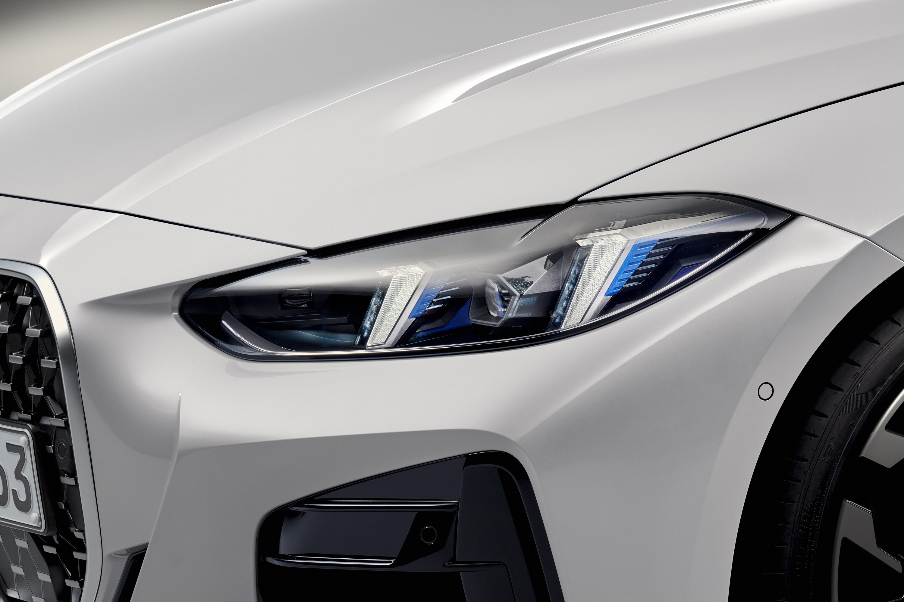BMW 4 Series exterior P90535859
