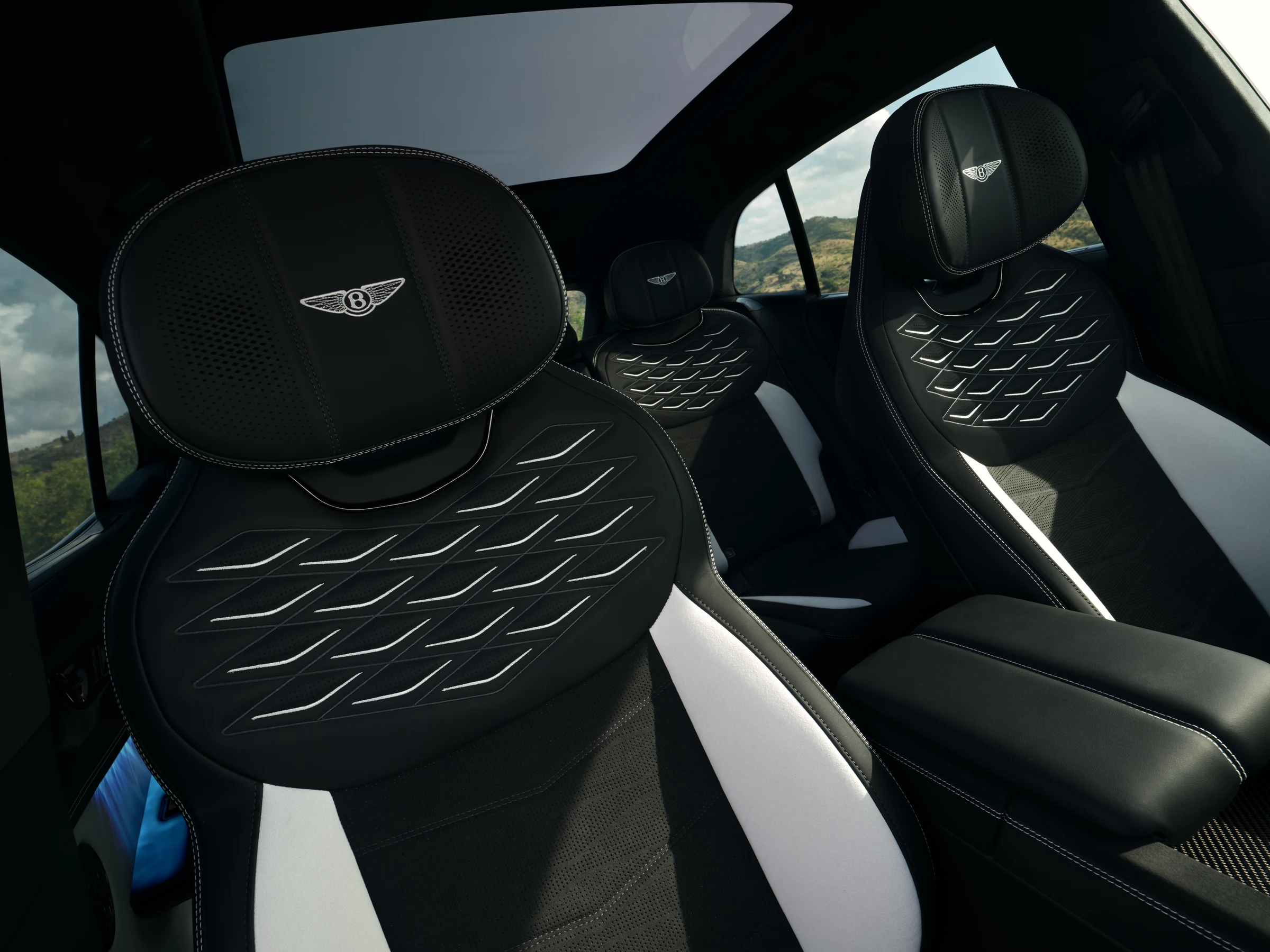 Bentley Torcal interior official photo 3