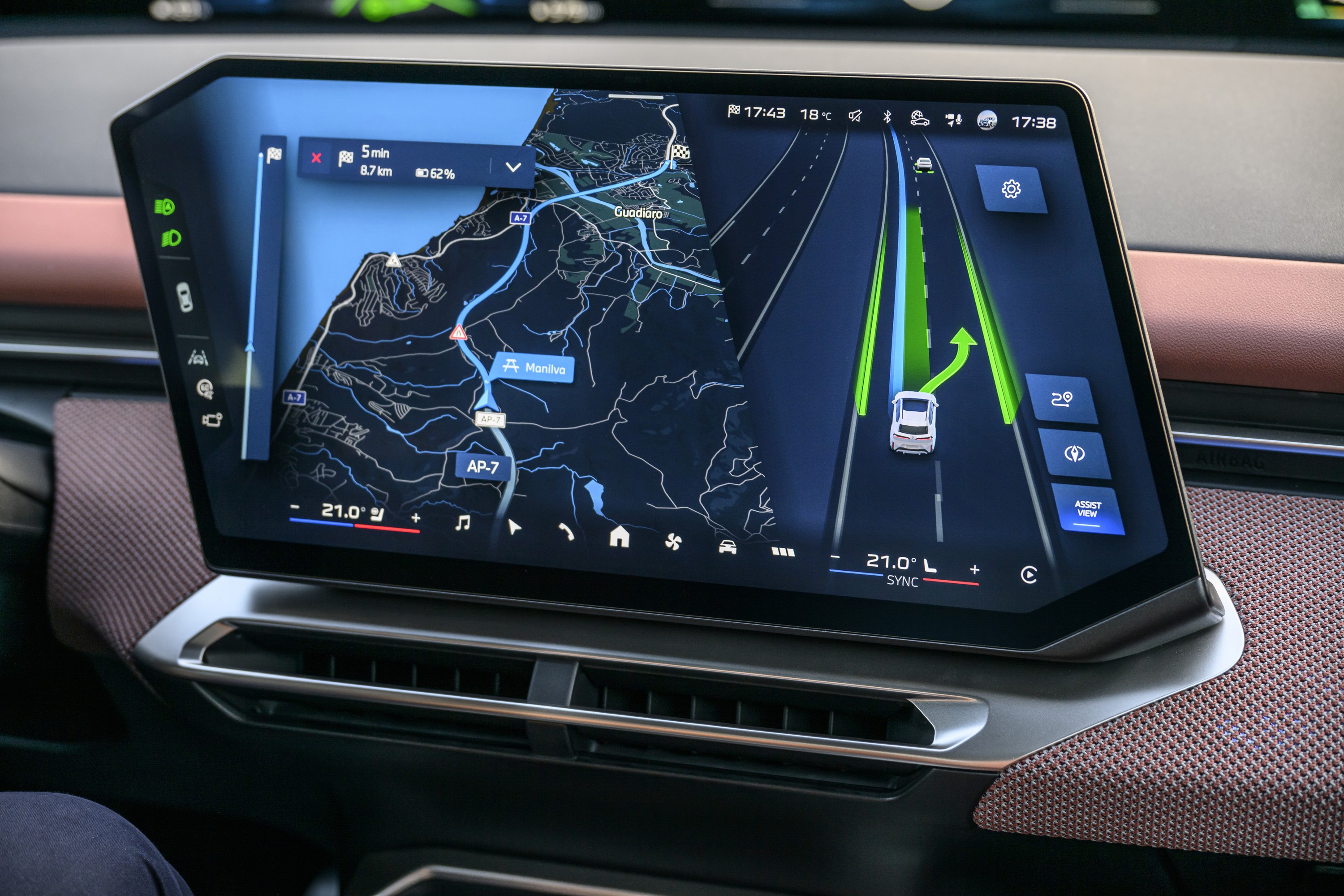 BMW iX3 driving P90626838