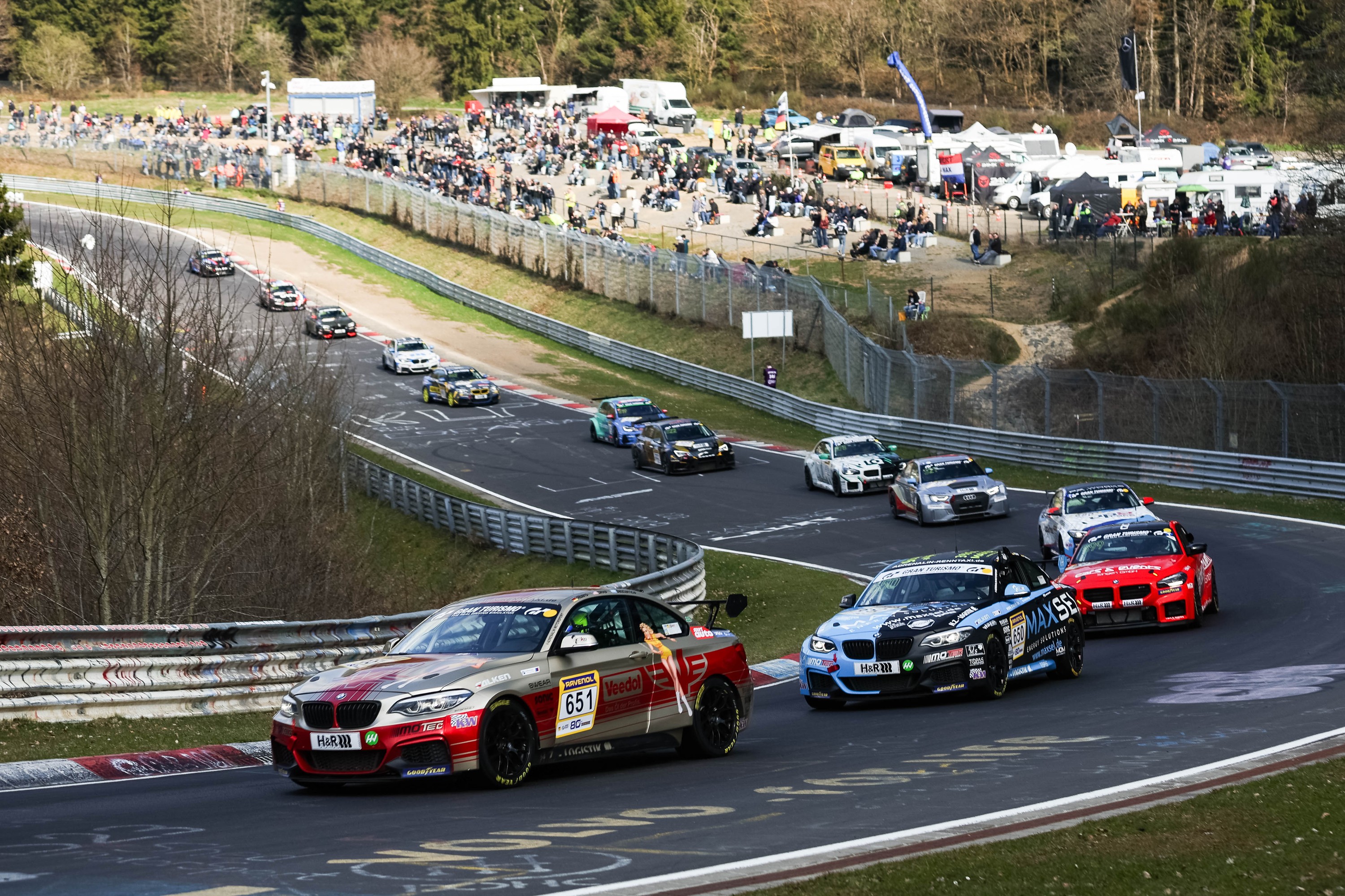BMW M240i exterior P90634142
