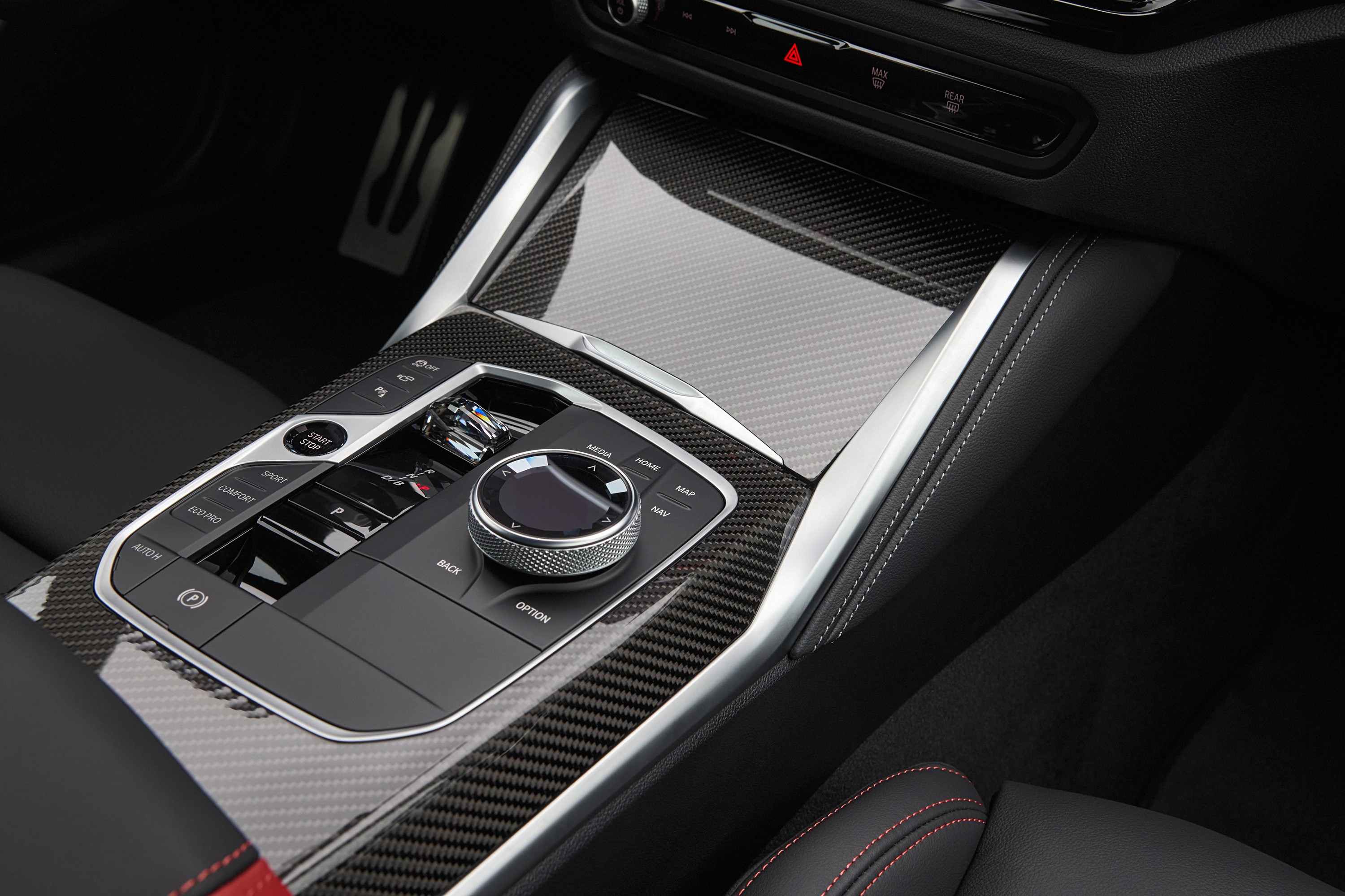 BMW i4 interior P90546653
