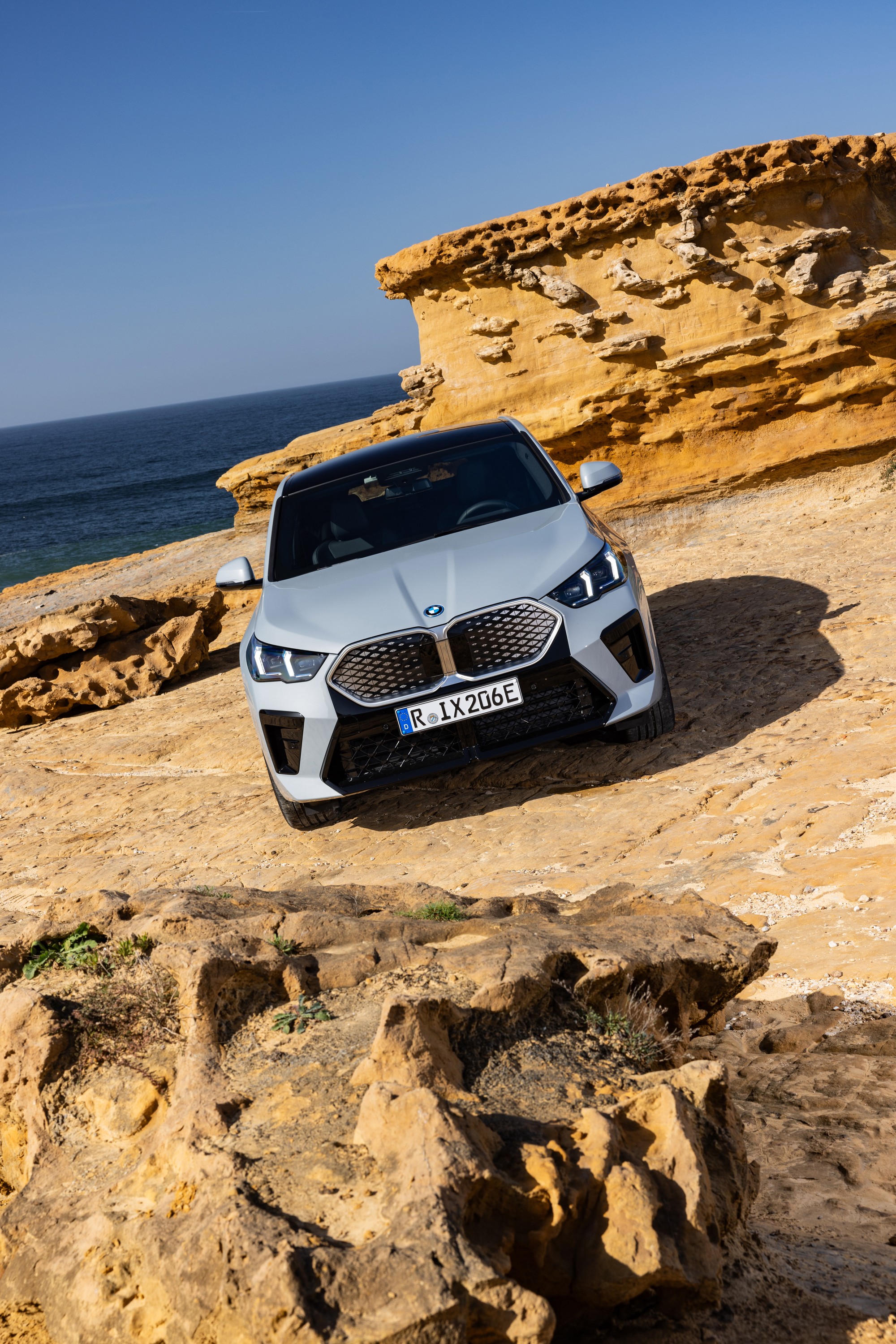 BMW iX2 exterior P90540078