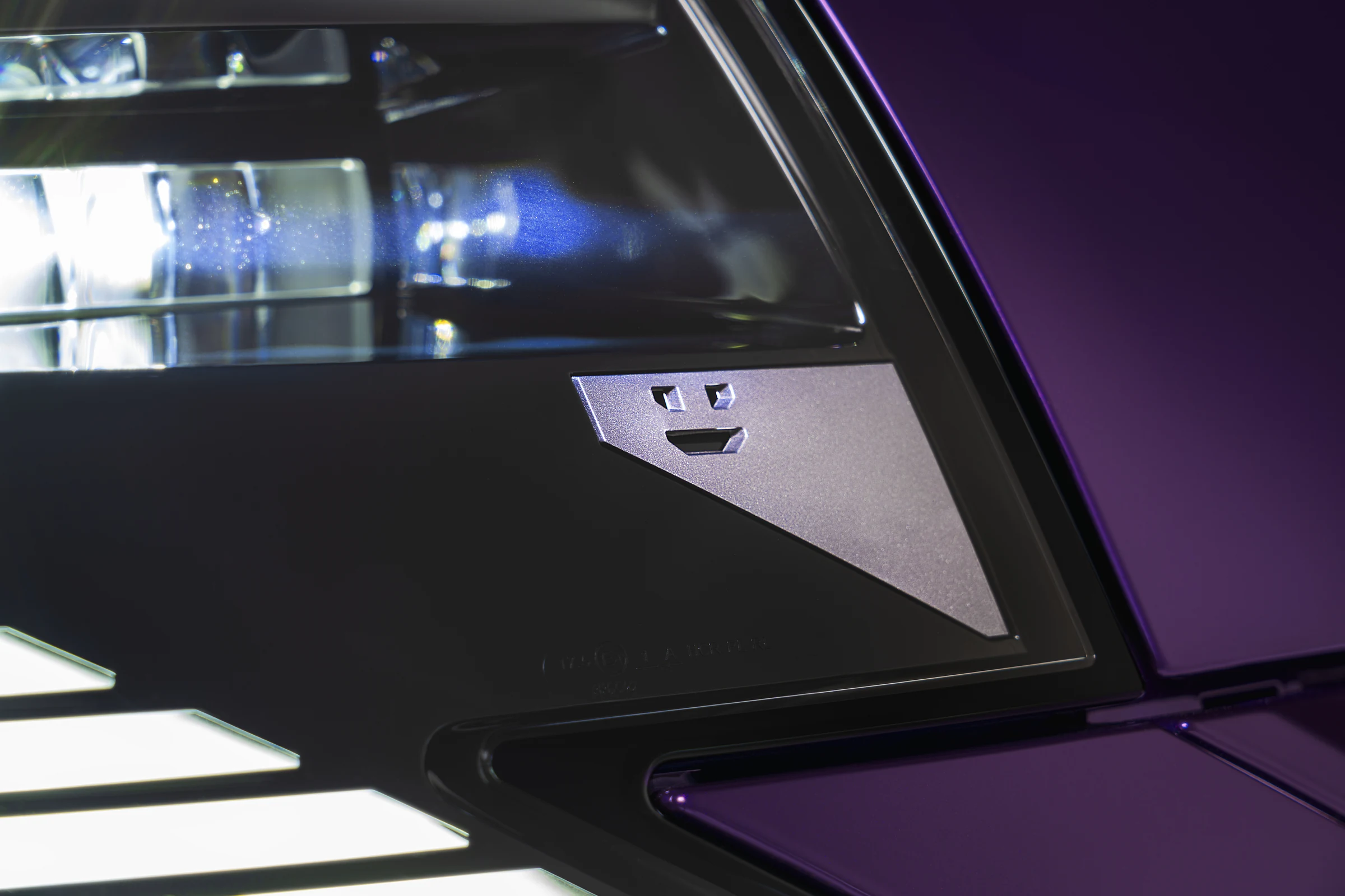 Nissan Pixo close-up details official photo 10