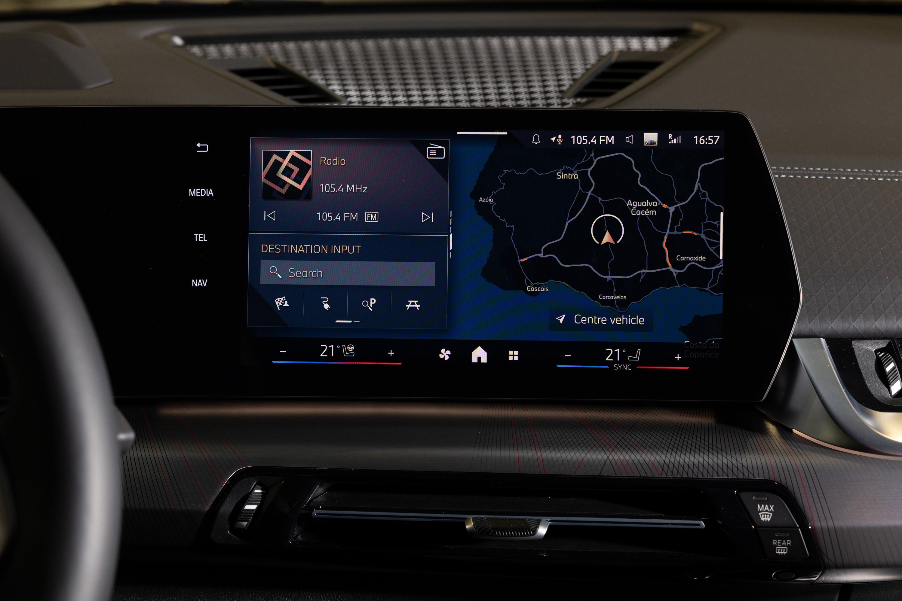BMW X2 interior P90540181