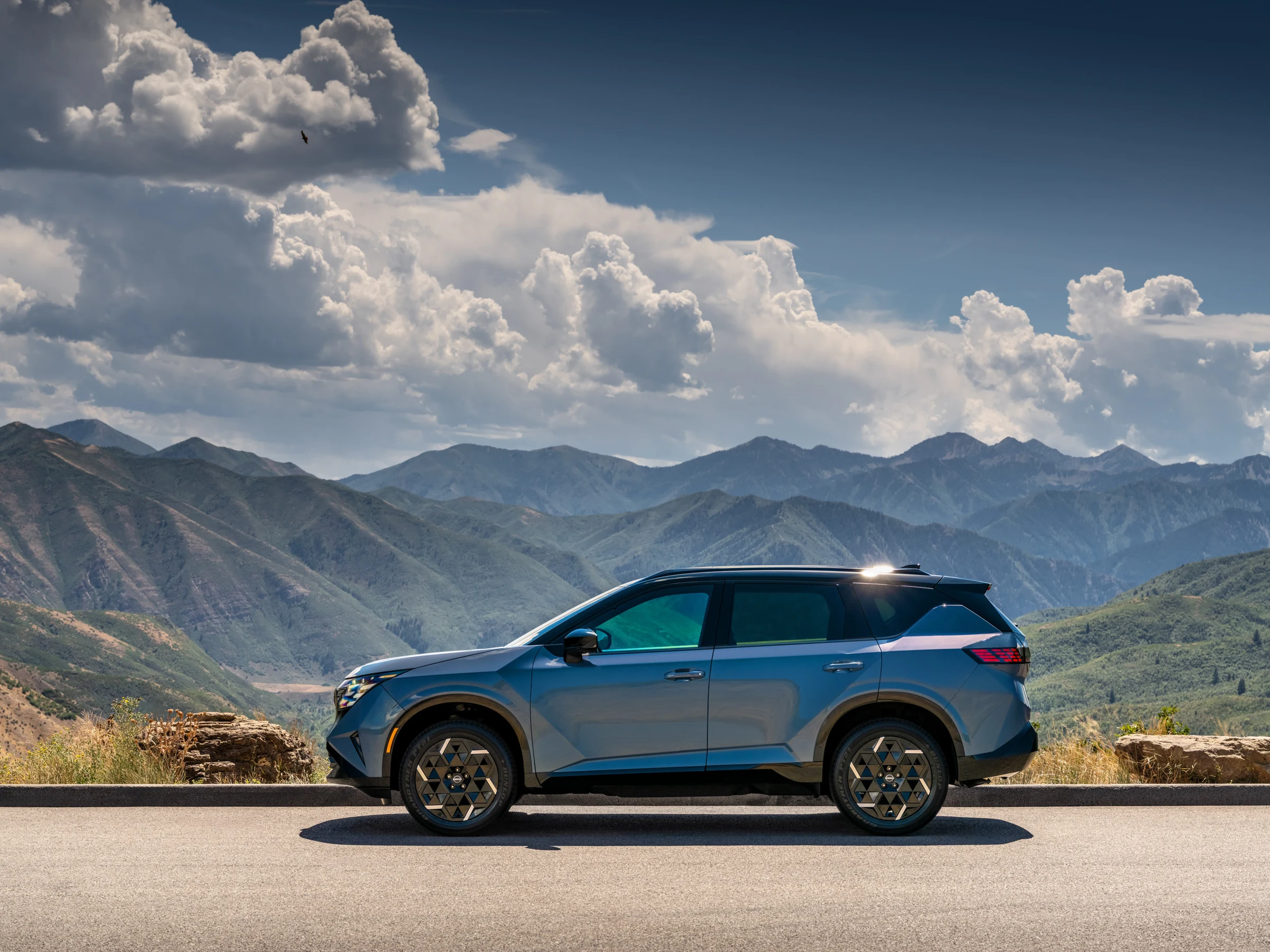 2027 Nissan Rogue Hybrid exterior detail photo 6