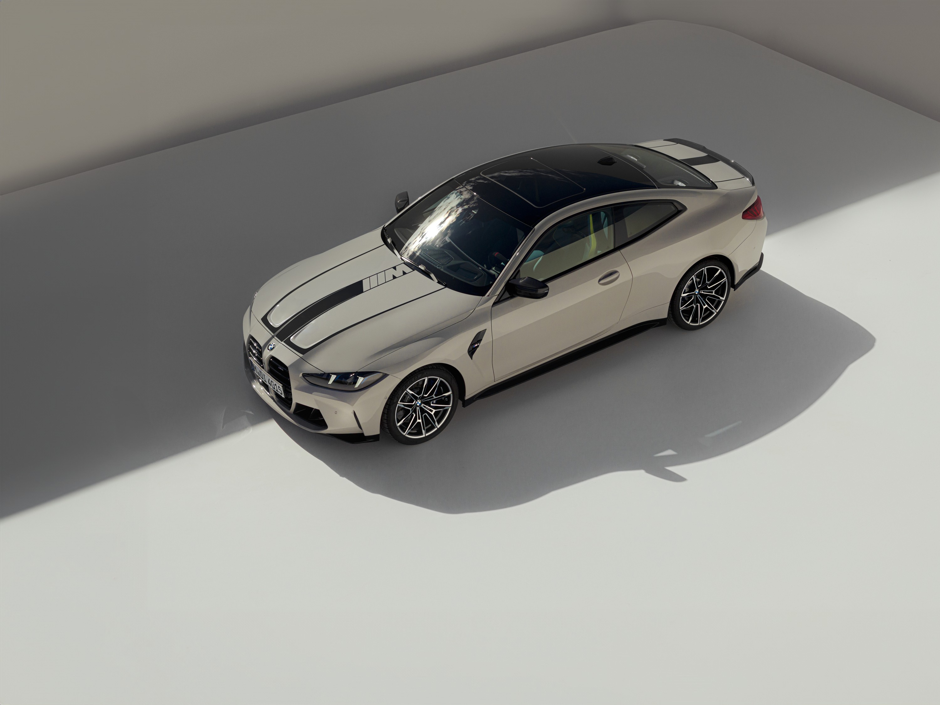 BMW M4 exterior P90536853