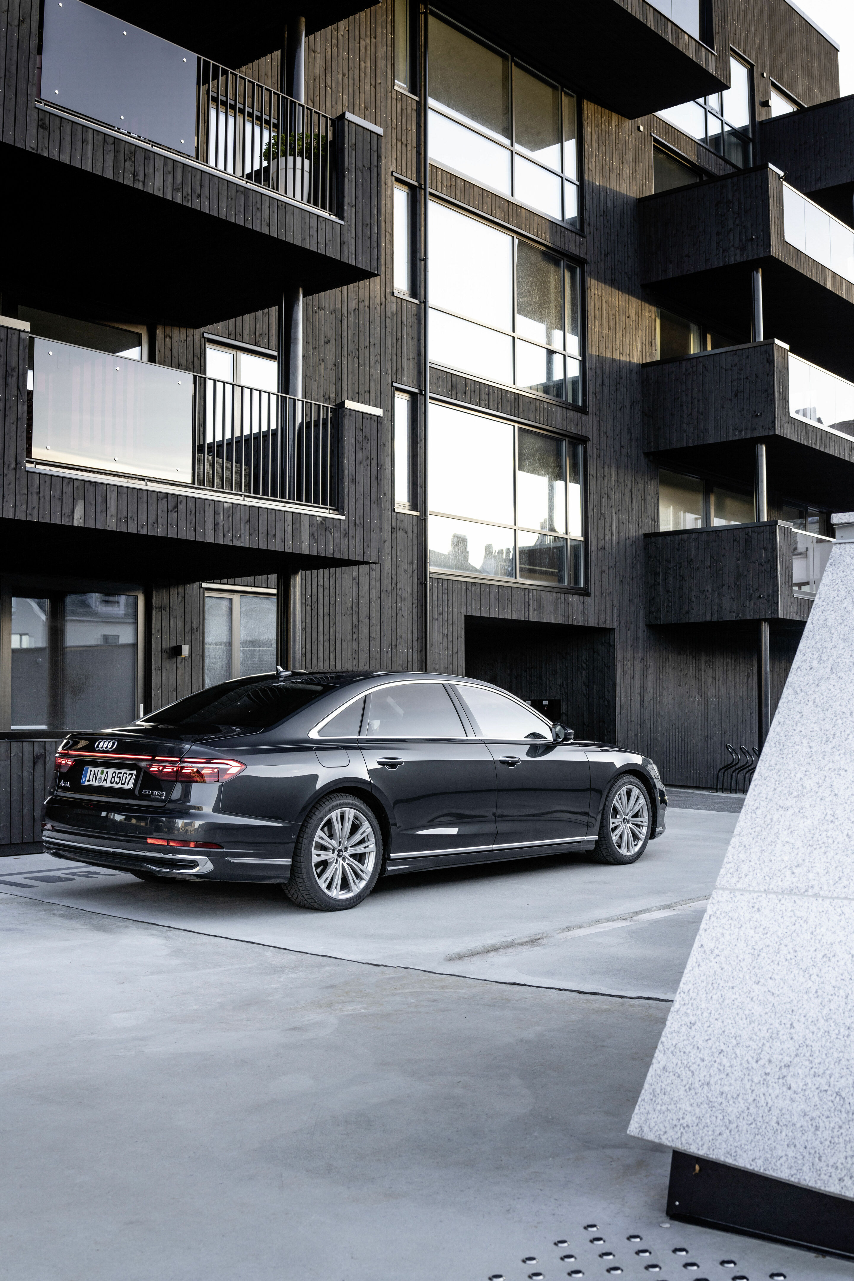 Audi A8 L interior and cockpit A218498