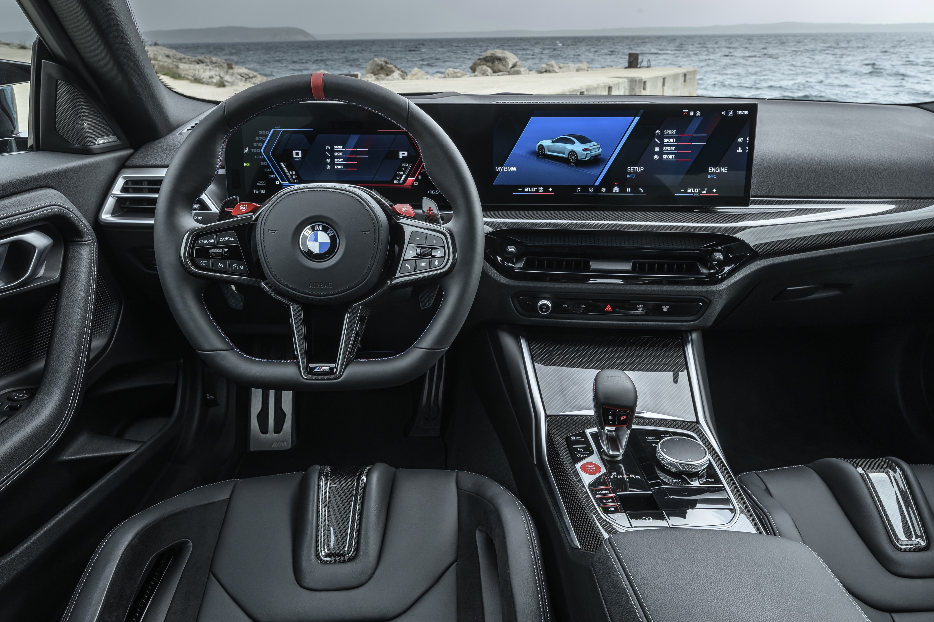 BMW M2 exterior P90642583