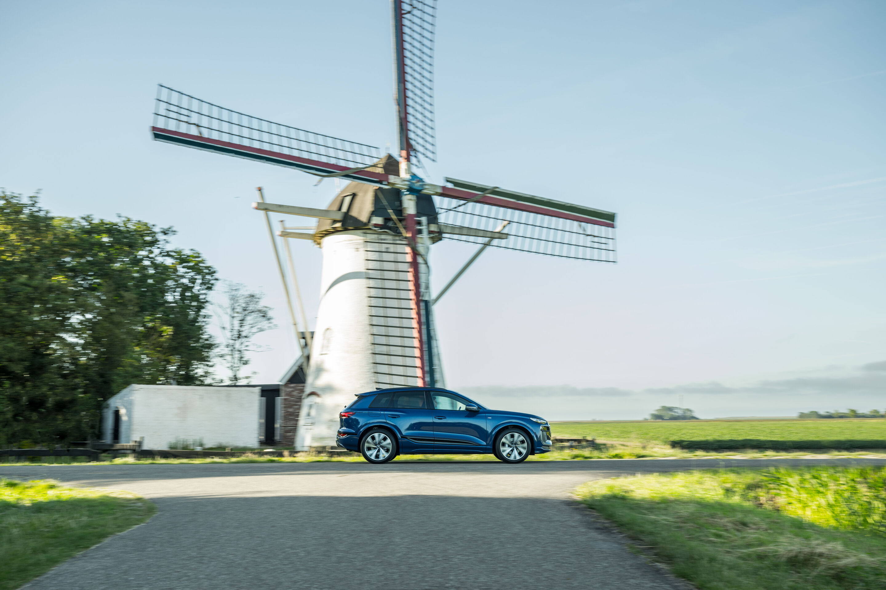 Audi Q6 e-tron Exterior official photo