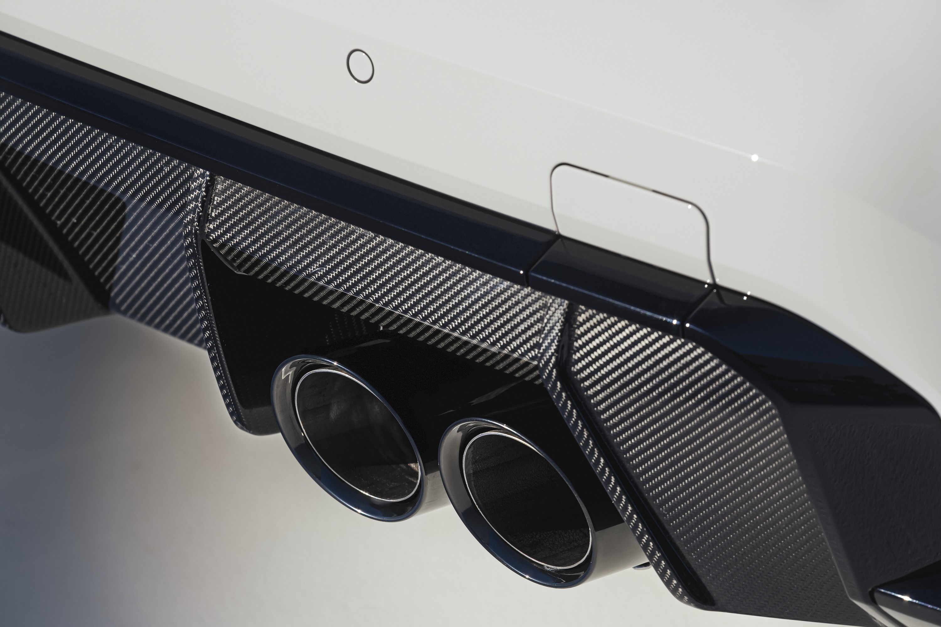 BMW M4 exterior P90536857