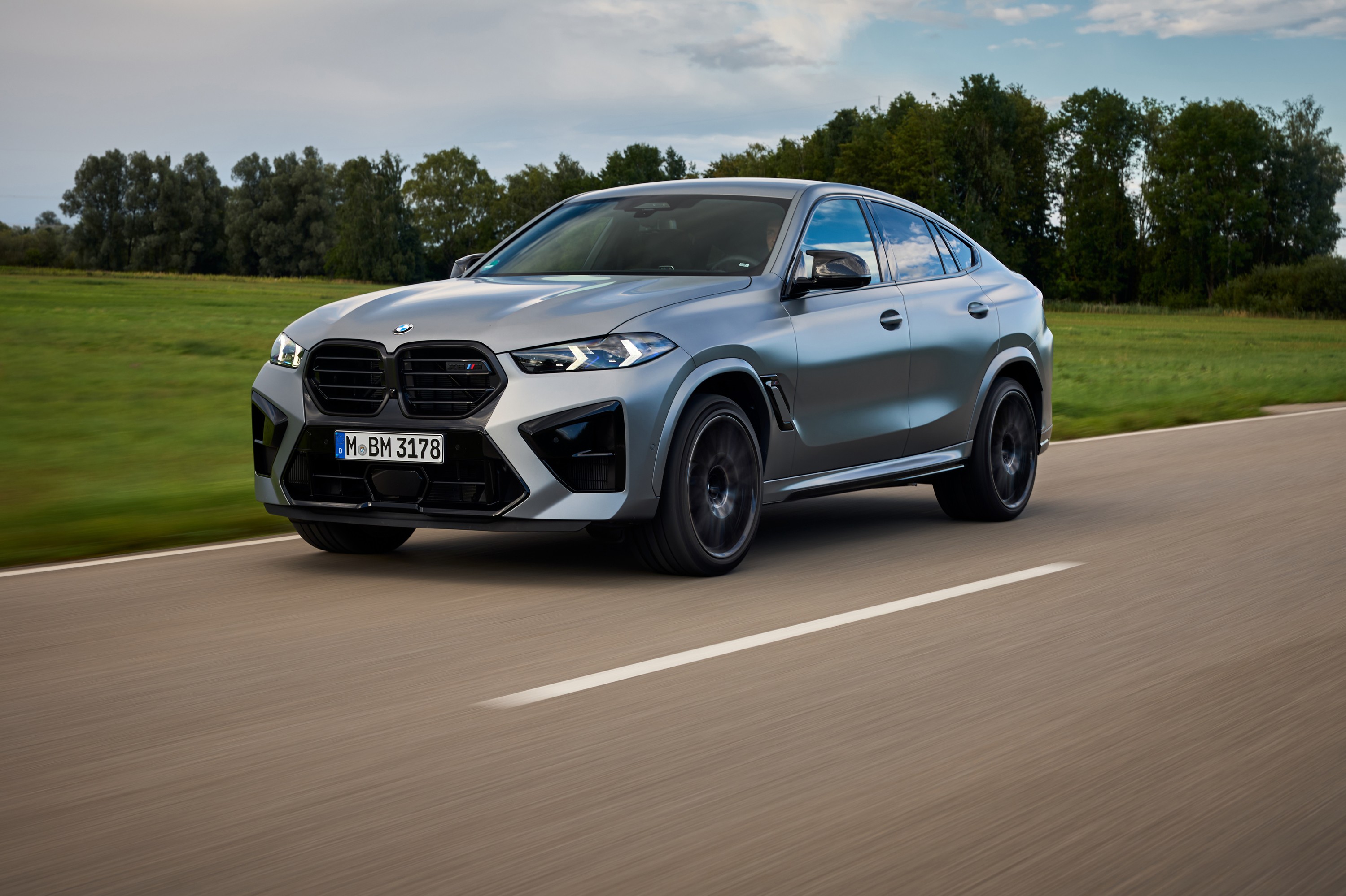 BMW X6 exterior P90518075
