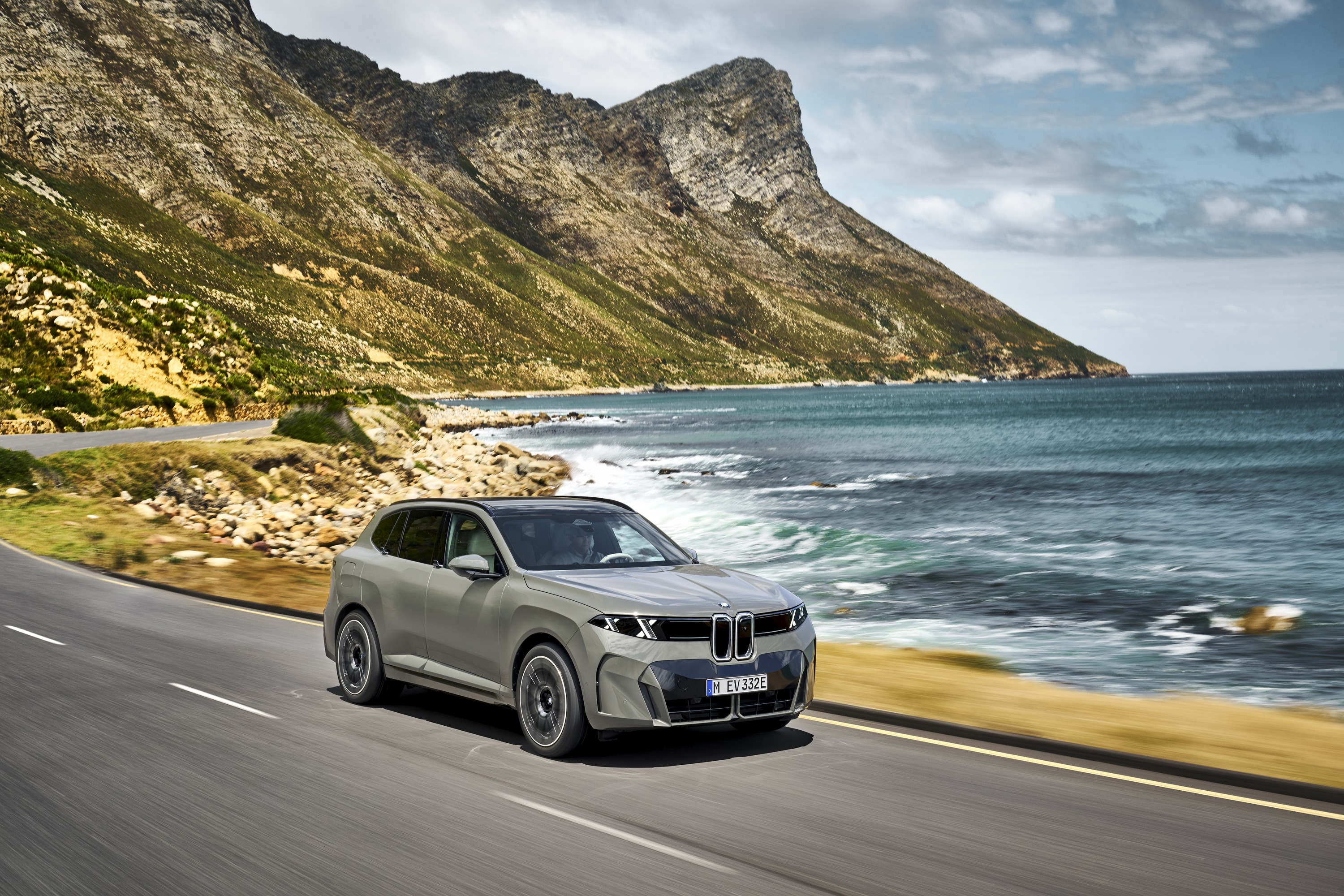 BMW iX exterior P90645970