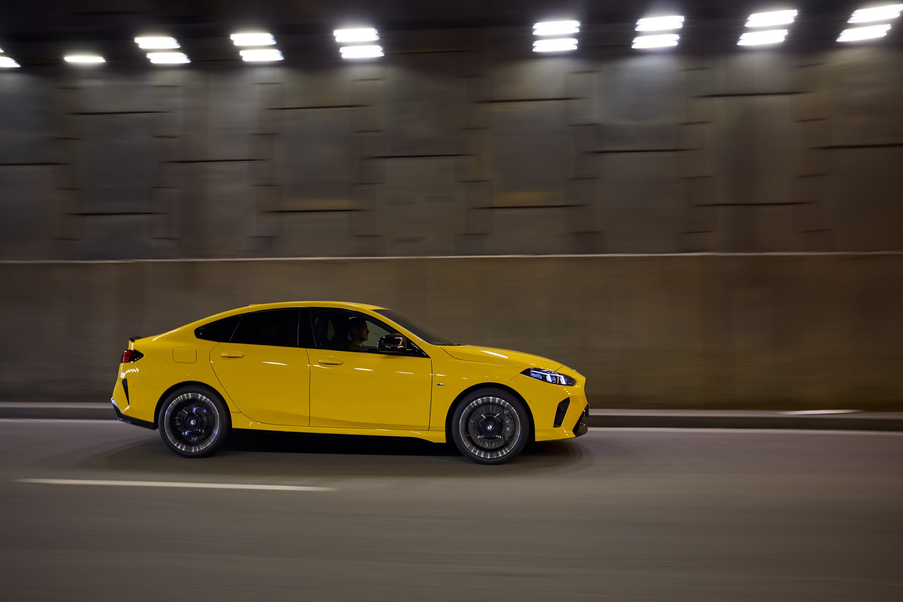 BMW M235 exterior P90588985