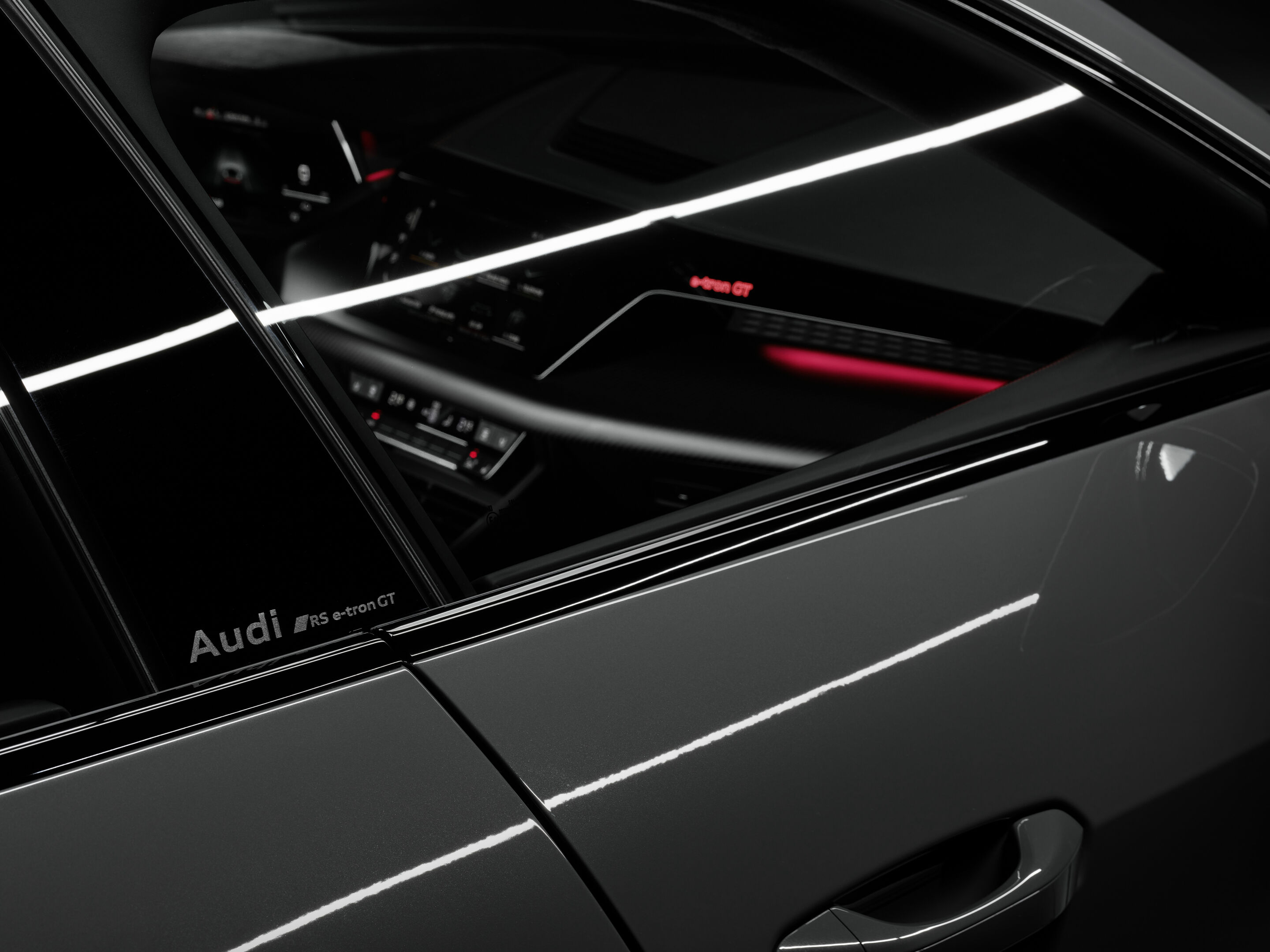 Audi RS e-tron GT interior and cockpit A242571