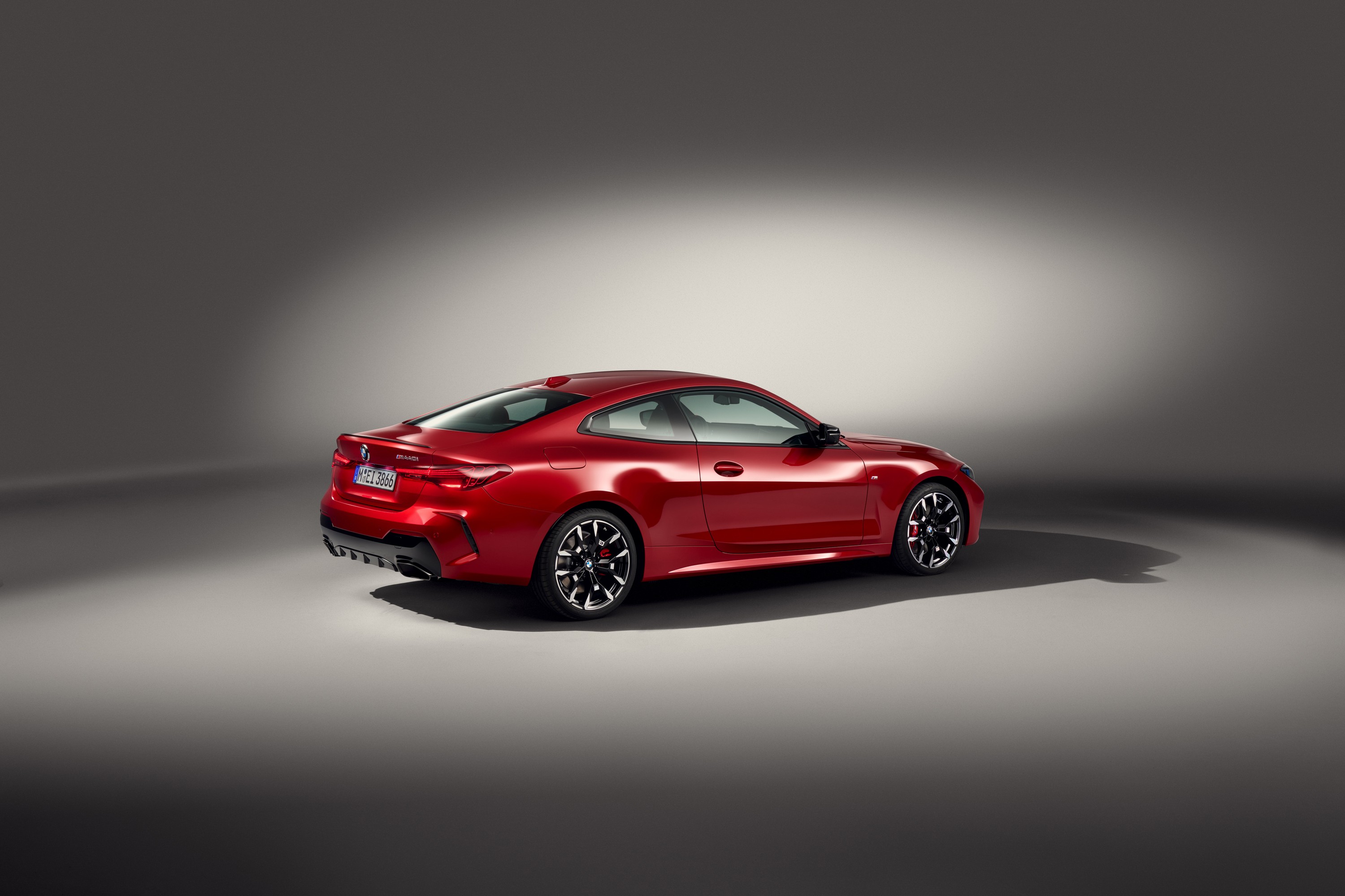 BMW 4 Series exterior P90535805