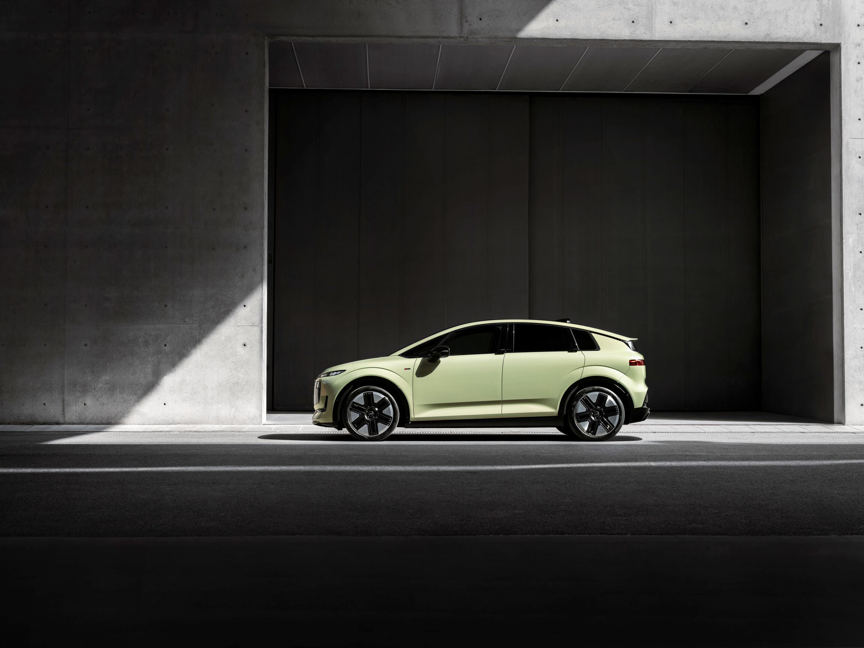 Audi A2 e-tron Practicality official photo